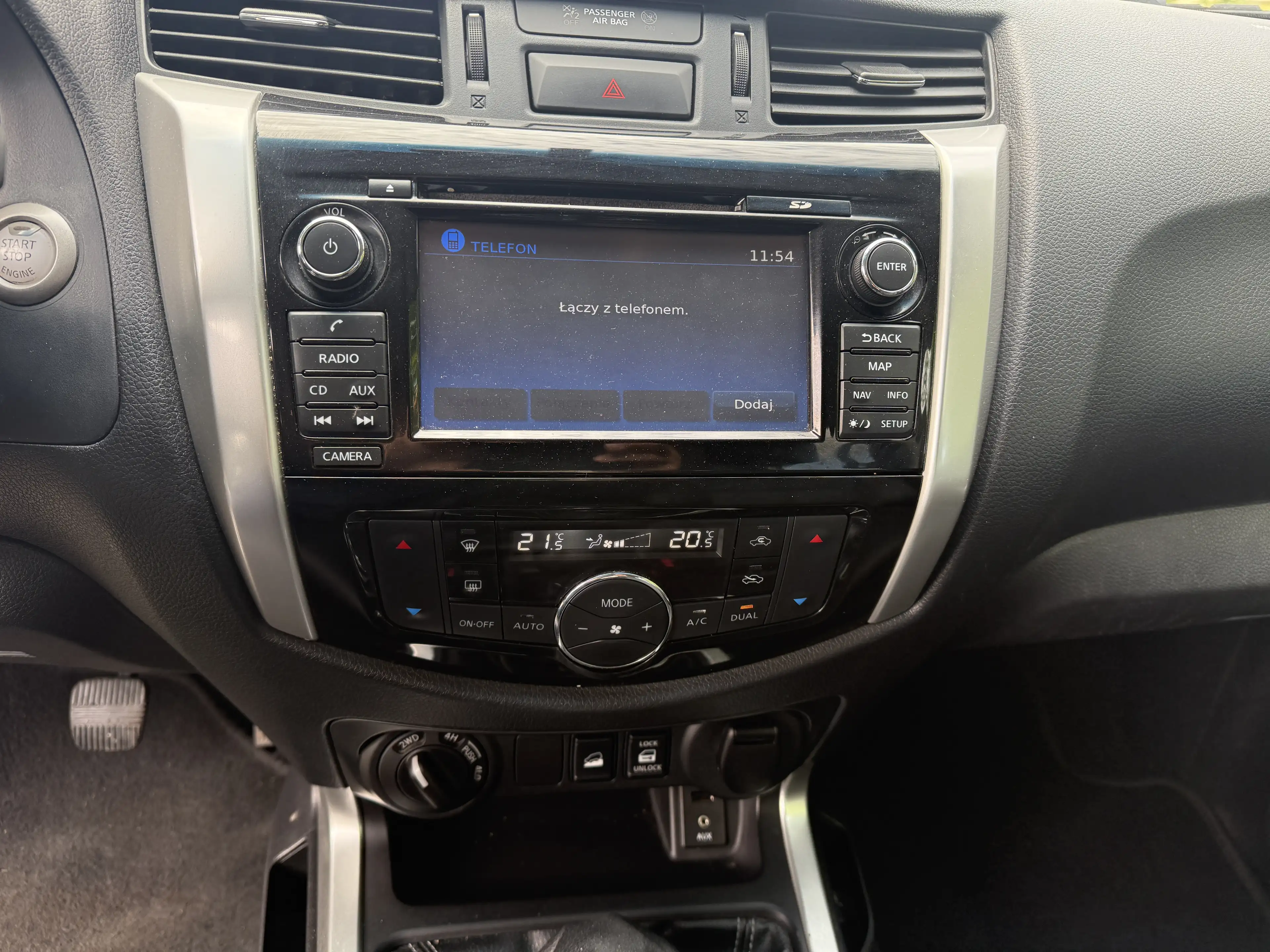 Nissan NP300 Tekna Double Cab 4x4 — photo 11