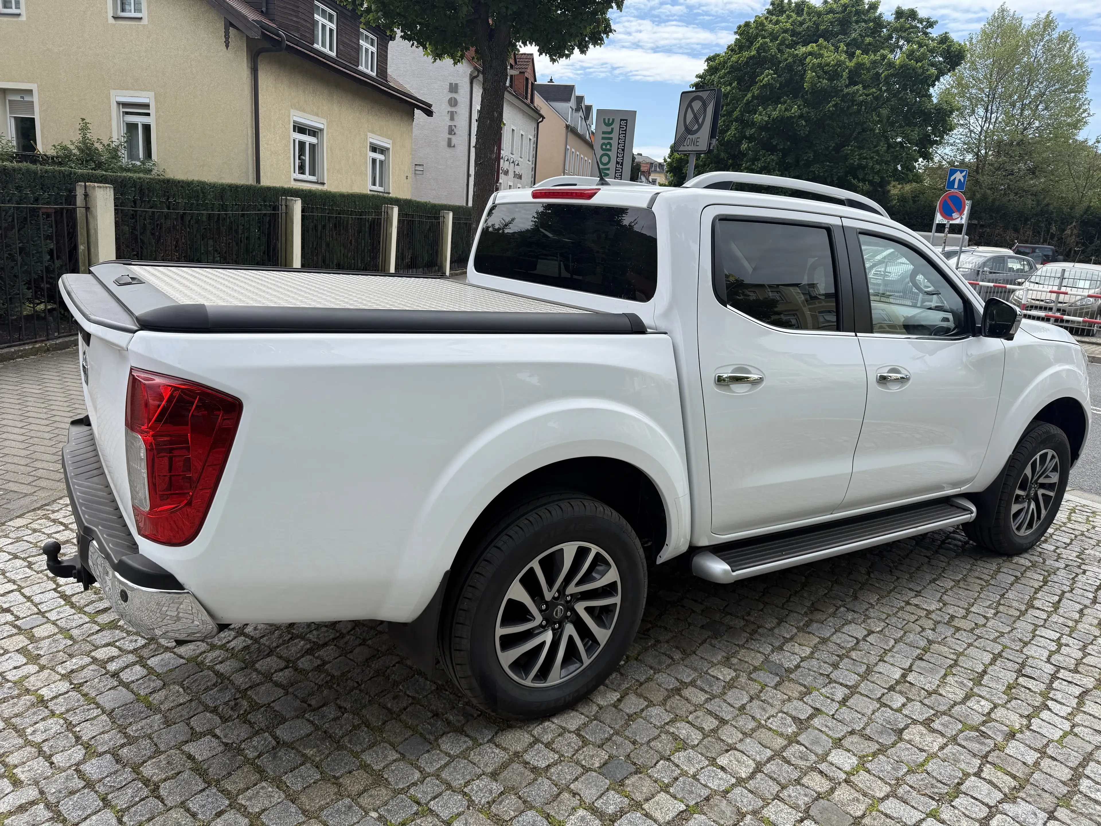 Nissan NP300 Tekna Double Cab 4x4 — photo 4