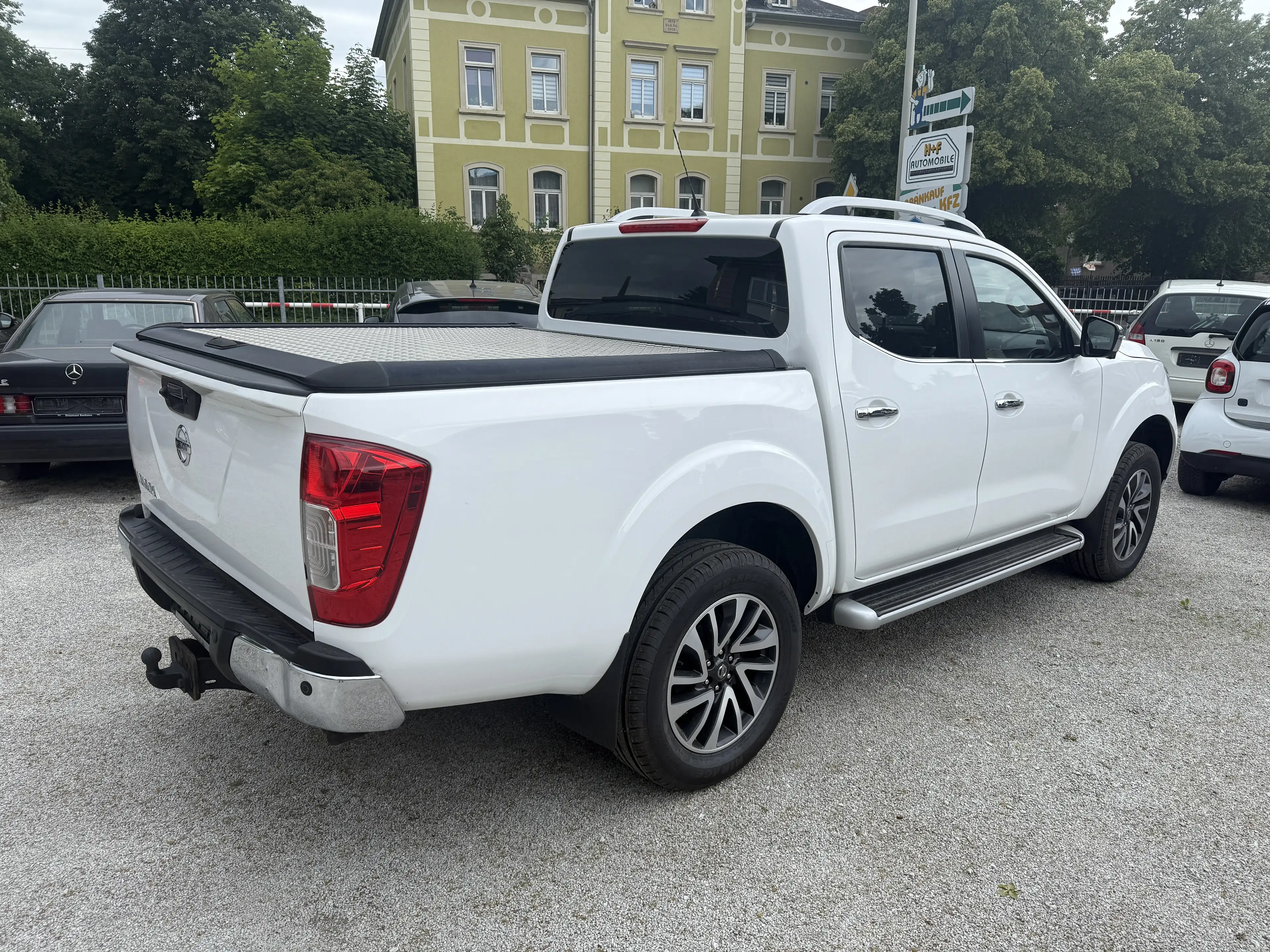 Nissan NP300 Tekna Double Cab 4x4 — photo 3
