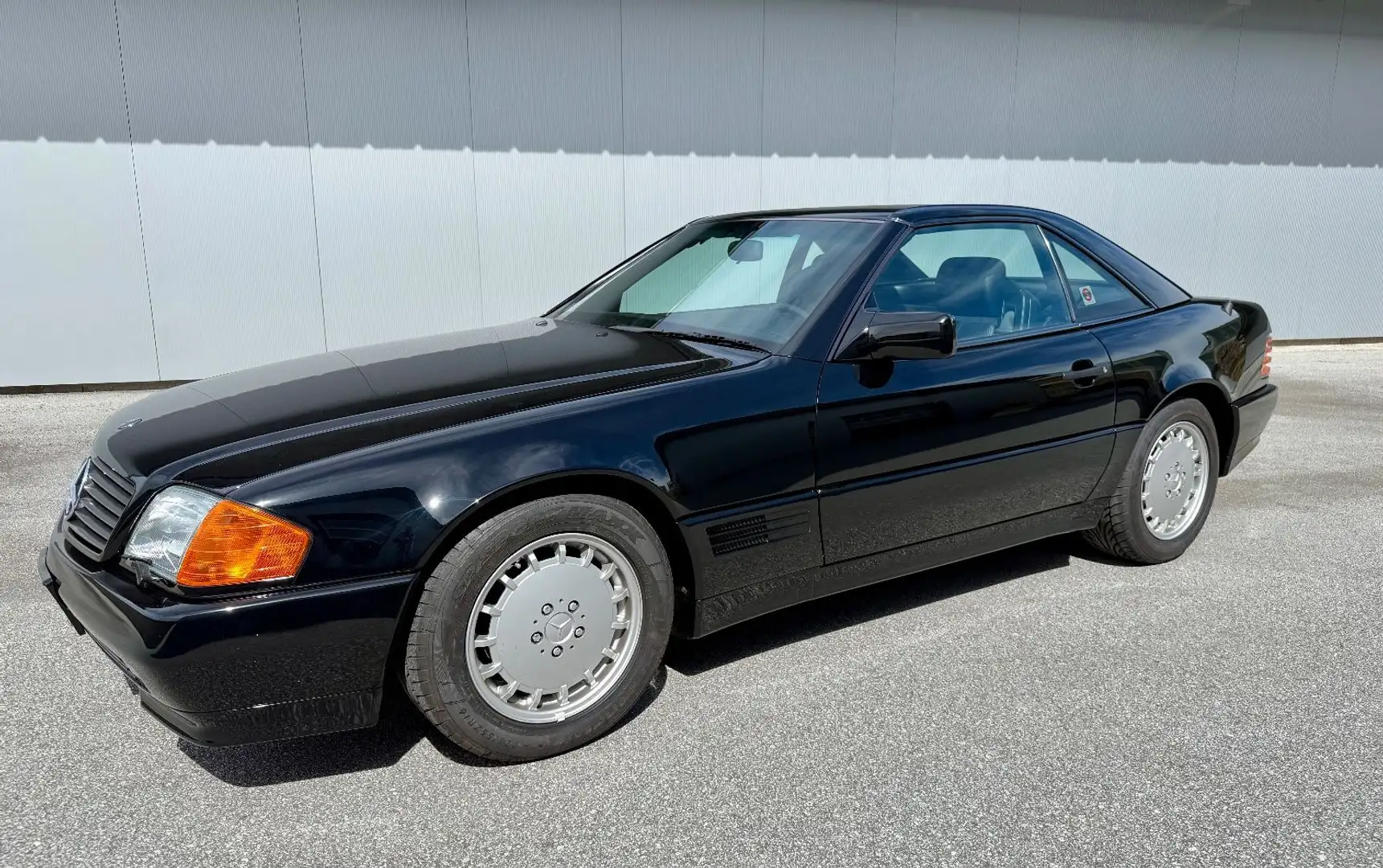 Mercedes-Benz SL 500 Black over Black - 57000km Outstanding Schwarz - 2