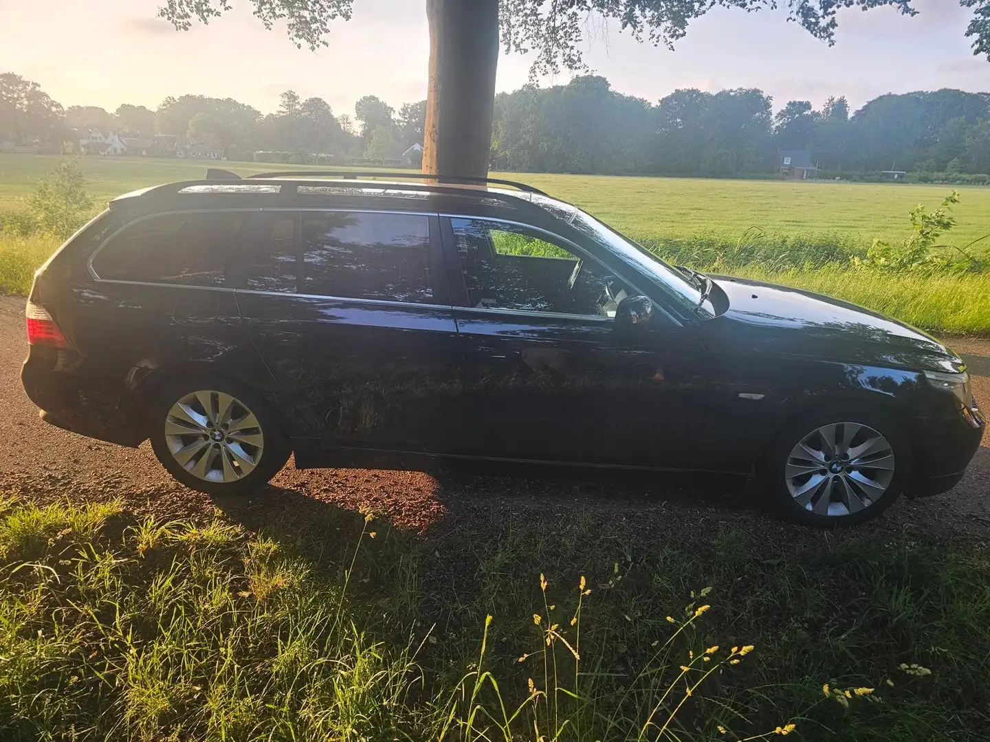 BMW 525 525 525i Black - 2
