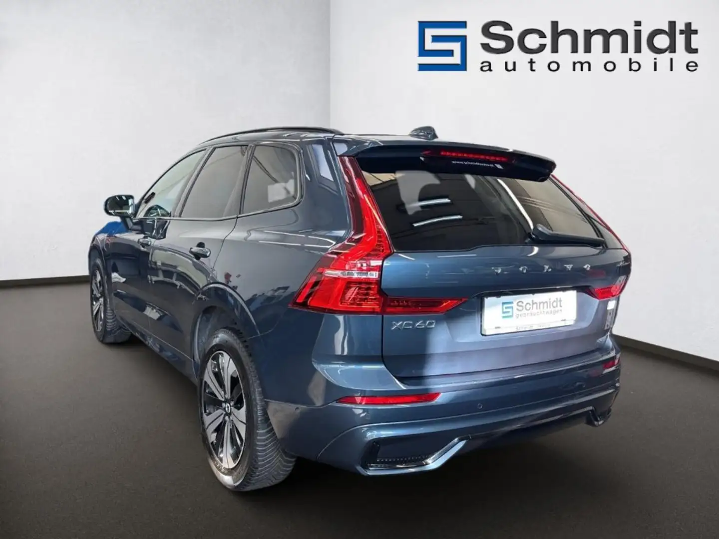 Volvo XC60 T6 AWD Recharge PHEV Plus Dark Geartronic Blau - 2