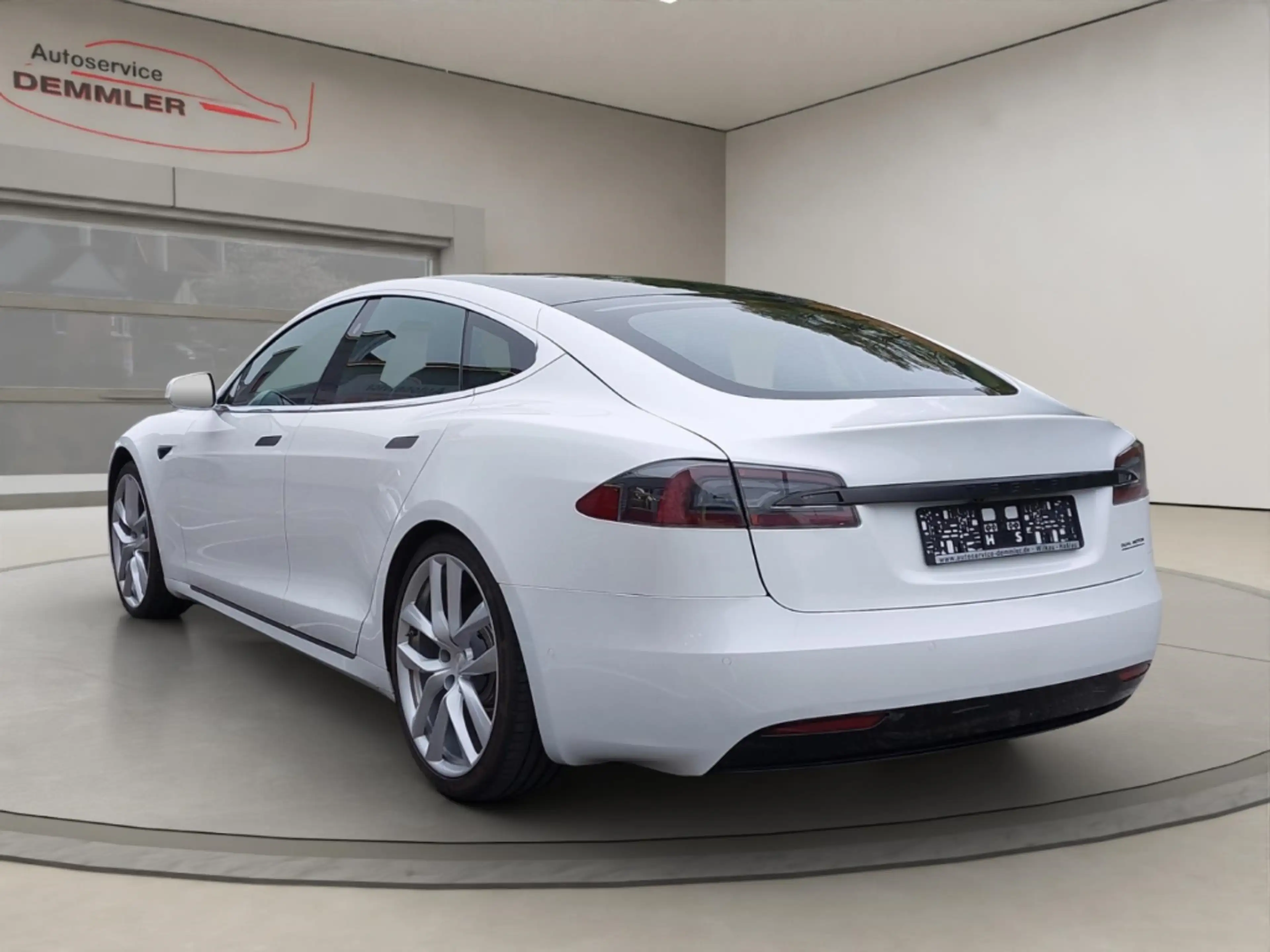 Tesla Model S Long Range Pano,AutoPil.3,Soundsys.,SHZ,RFK — photo 7