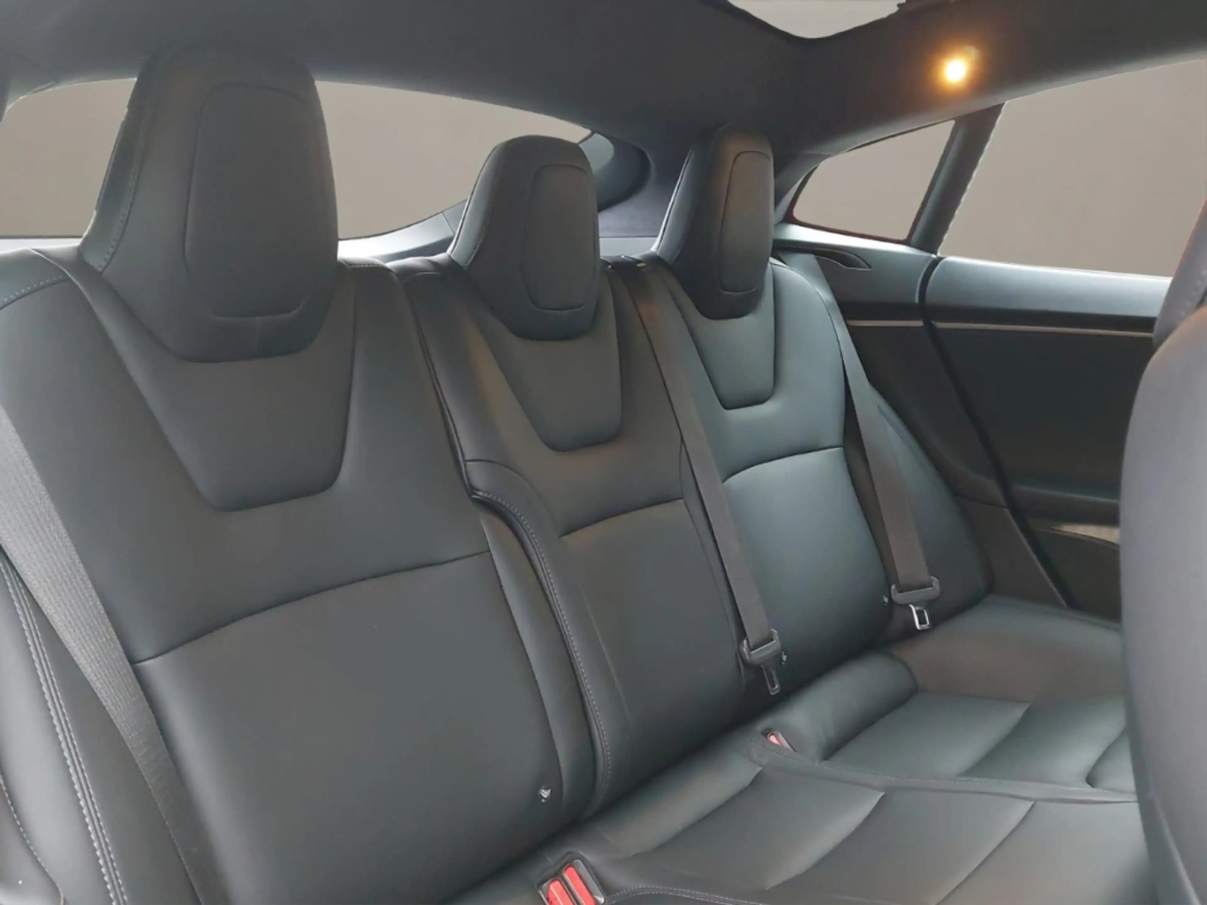 Tesla Model S Long Range Pano,AutoPil.3,Soundsys.,SHZ,RFK — photo 15