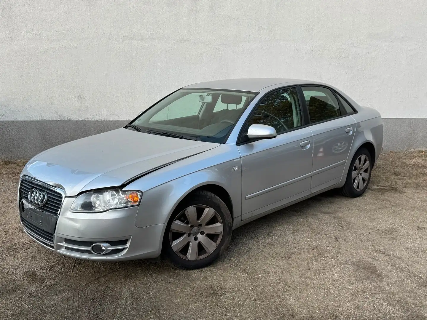 Audi A4 Lim. 1.6*Klima*PDC hinten*TÜV09.26*2.Hd Silber - 1