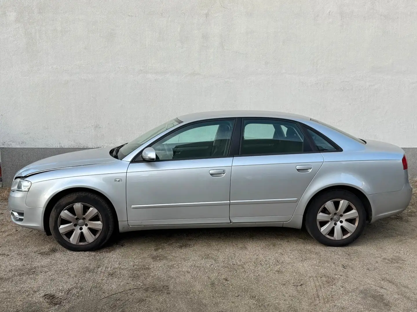 Audi A4 Lim. 1.6*Klima*PDC hinten*TÜV09.26*2.Hd Silber - 2