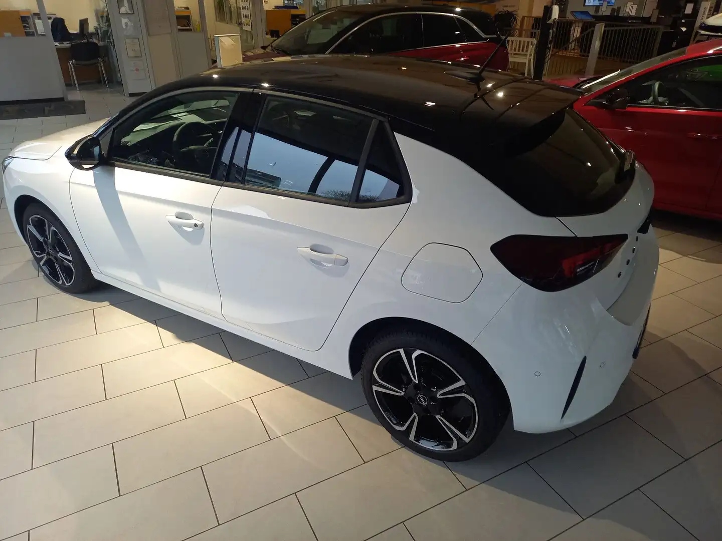 Opel Corsa 1.2T MT6 GS Klima-AT + Sitzhzg Weiß - 2