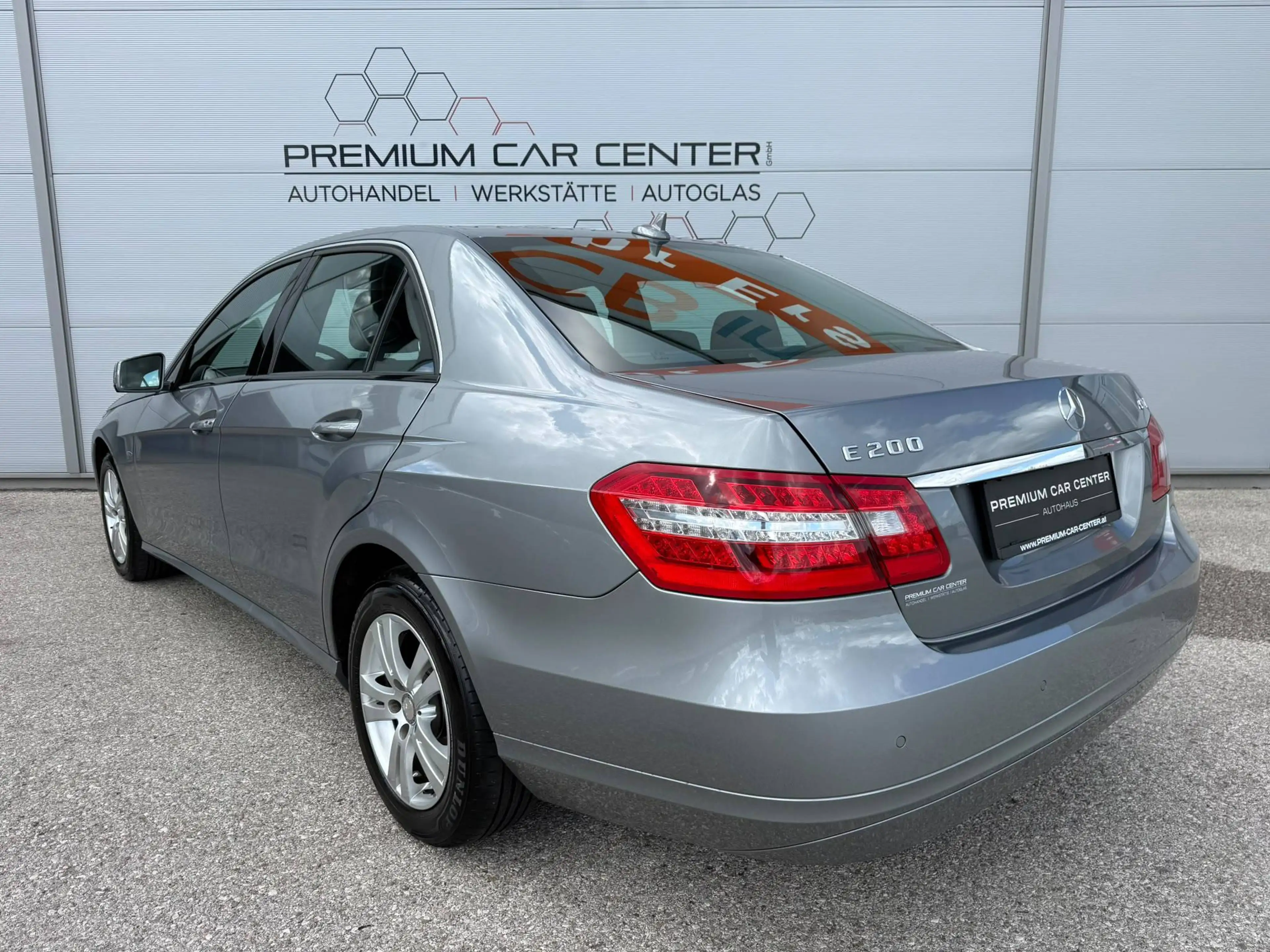 Mercedes-Benz E 200 E 200 CDI Aut. BlueEfficiency NAVI / SITZHEIZUNG / TEMPOMAT / BI-XENON / LED — photo 5