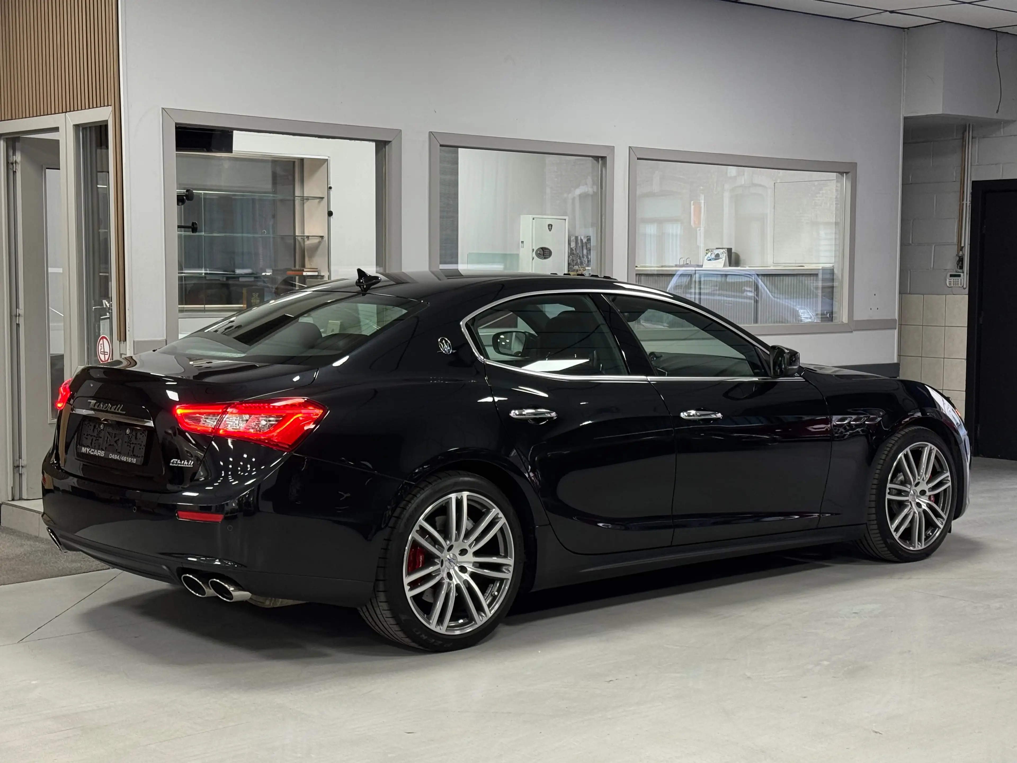 Maserati Ghibli 3.0 V6 Bi-Turbo SQ4 Toit Ouvrant Camera 360 Ja 20 — photo 8