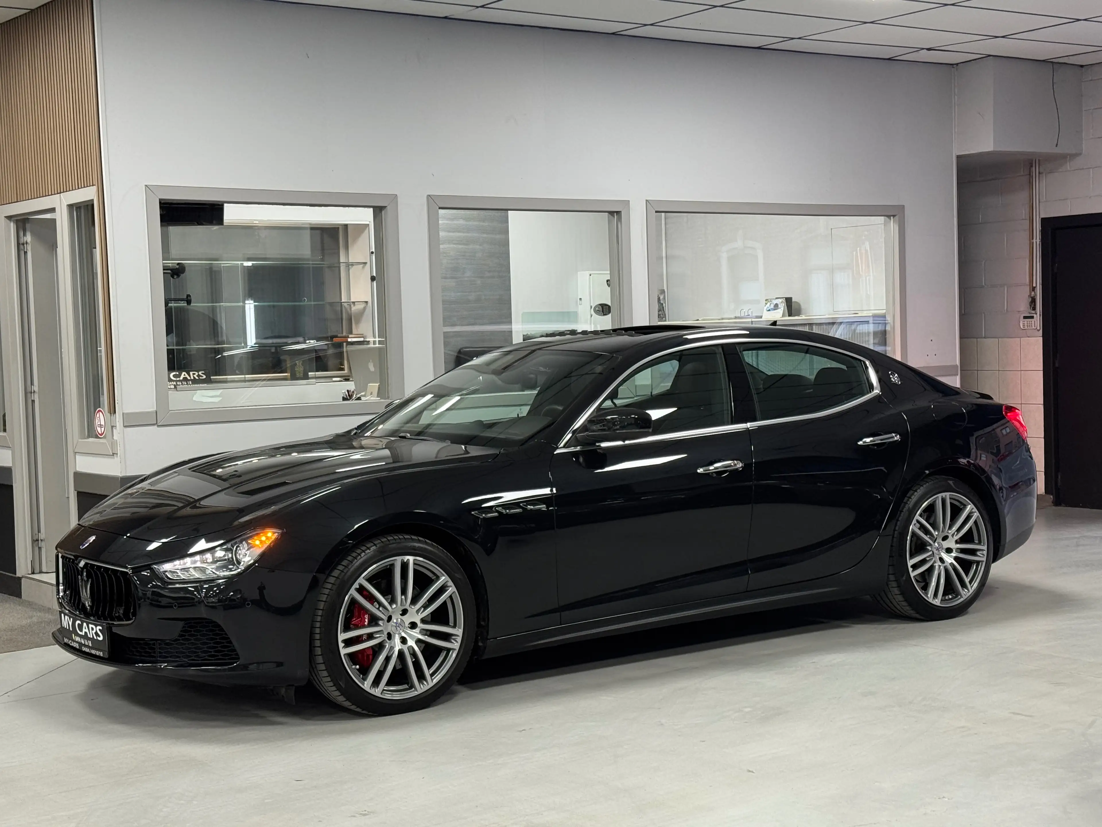 Maserati Ghibli 3.0 V6 Bi-Turbo SQ4 Toit Ouvrant Camera 360 Ja 20 — photo 12