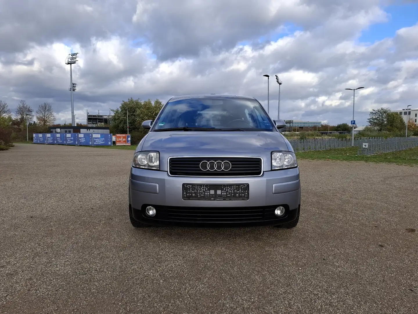 Audi A2 1.4 TDI (66 KW) Grau - 2