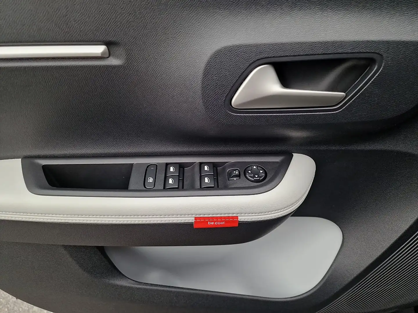 Citroen C3 Aircross Max Hybrid 145PS Automatik "November verfügbar" Gris - 2