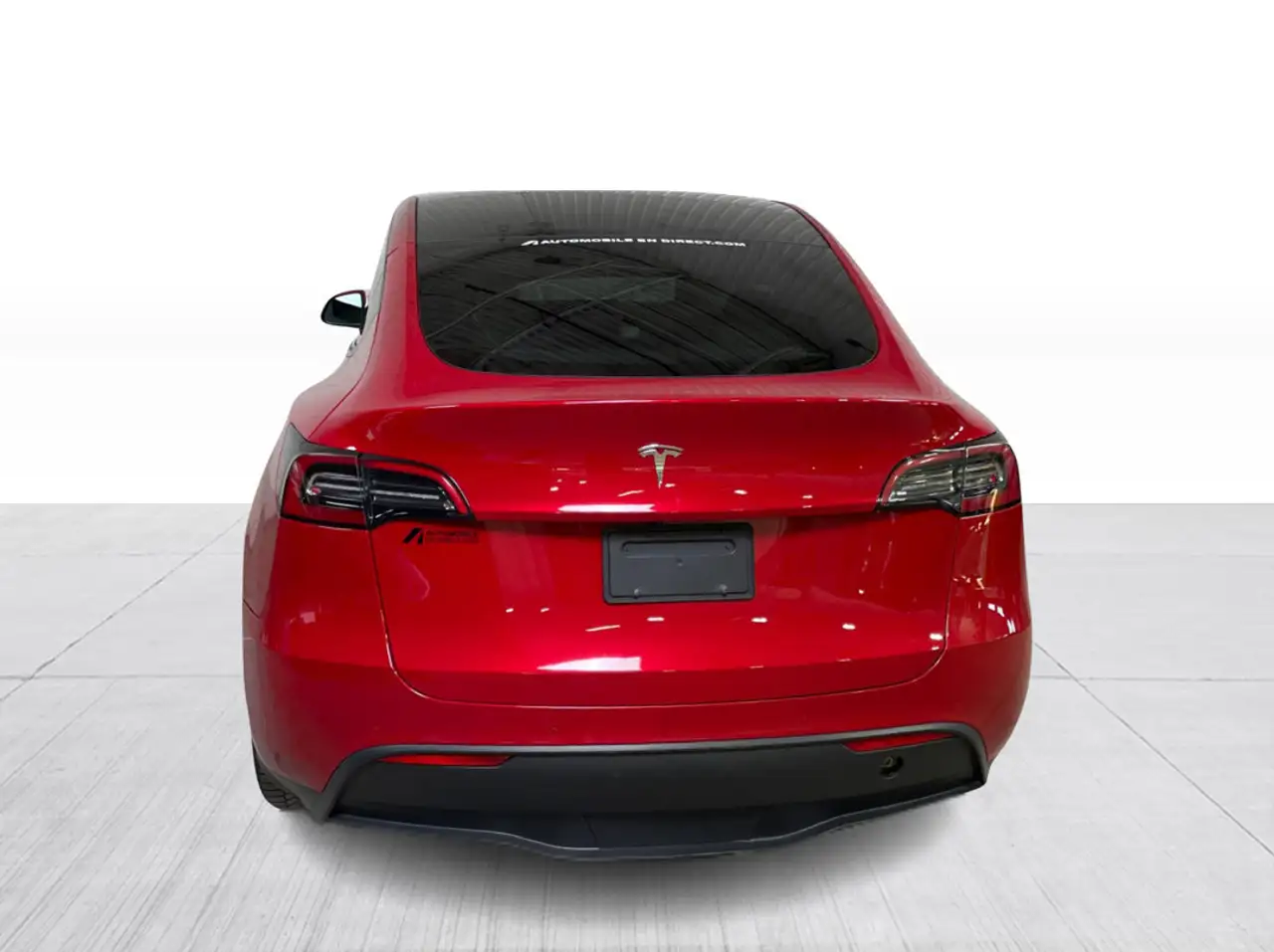 Tesla Model Y photo Tesla Model Y