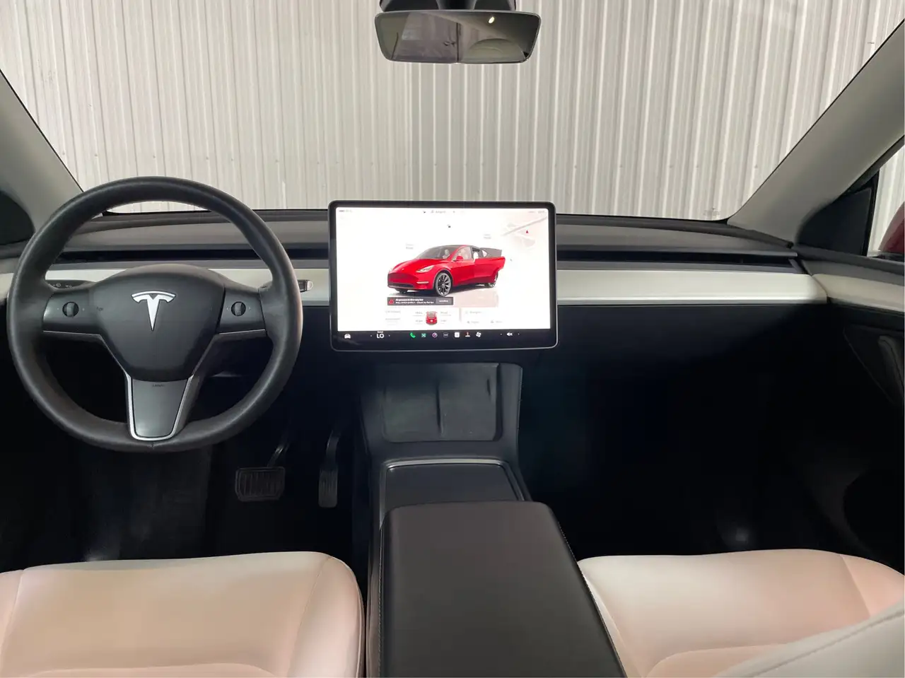 Tesla Model Y photo Tesla Model Y
