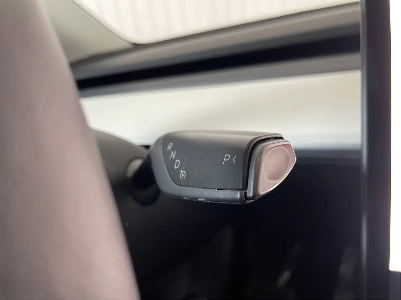 Tesla Model Y photo Tesla Model Y