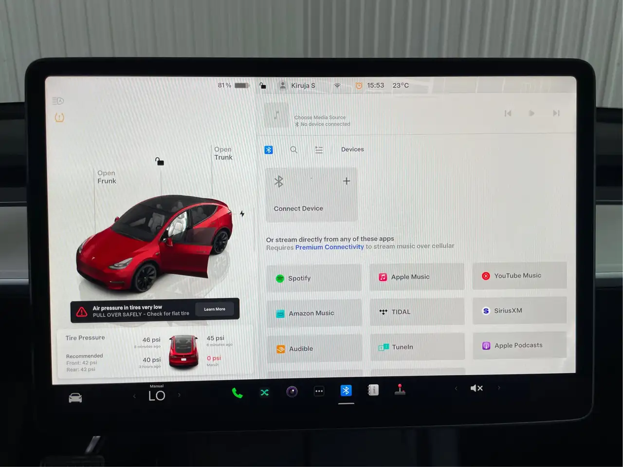 Tesla Model Y photo Tesla Model Y