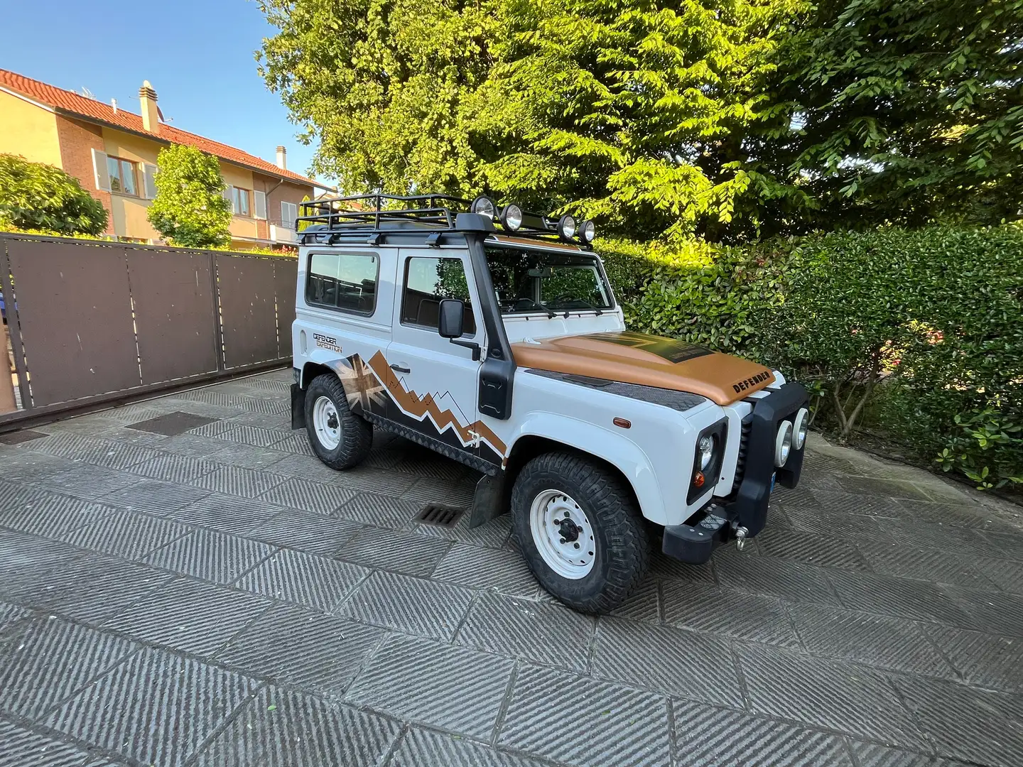 Land Rover Defender Defender VI 2007 90 90 2.2 td Expedition SW Bianco - 1