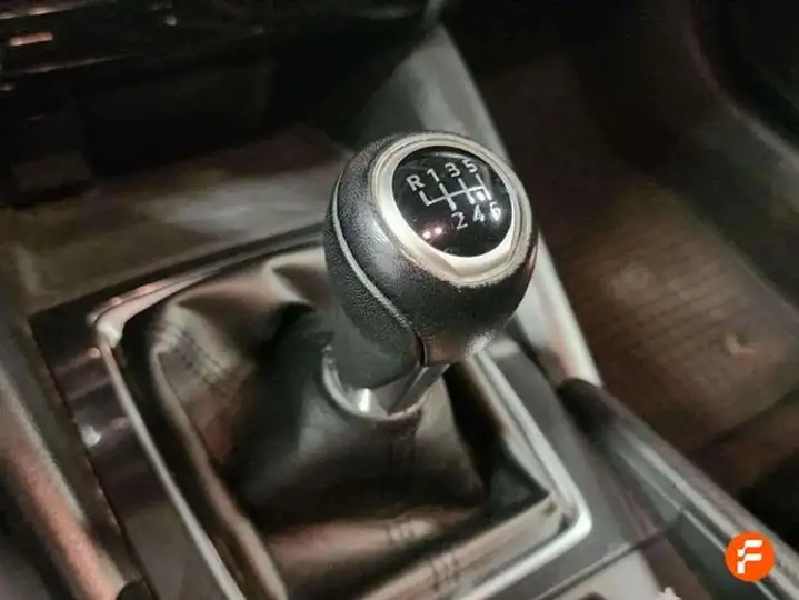 Mazda 2017, foto 23