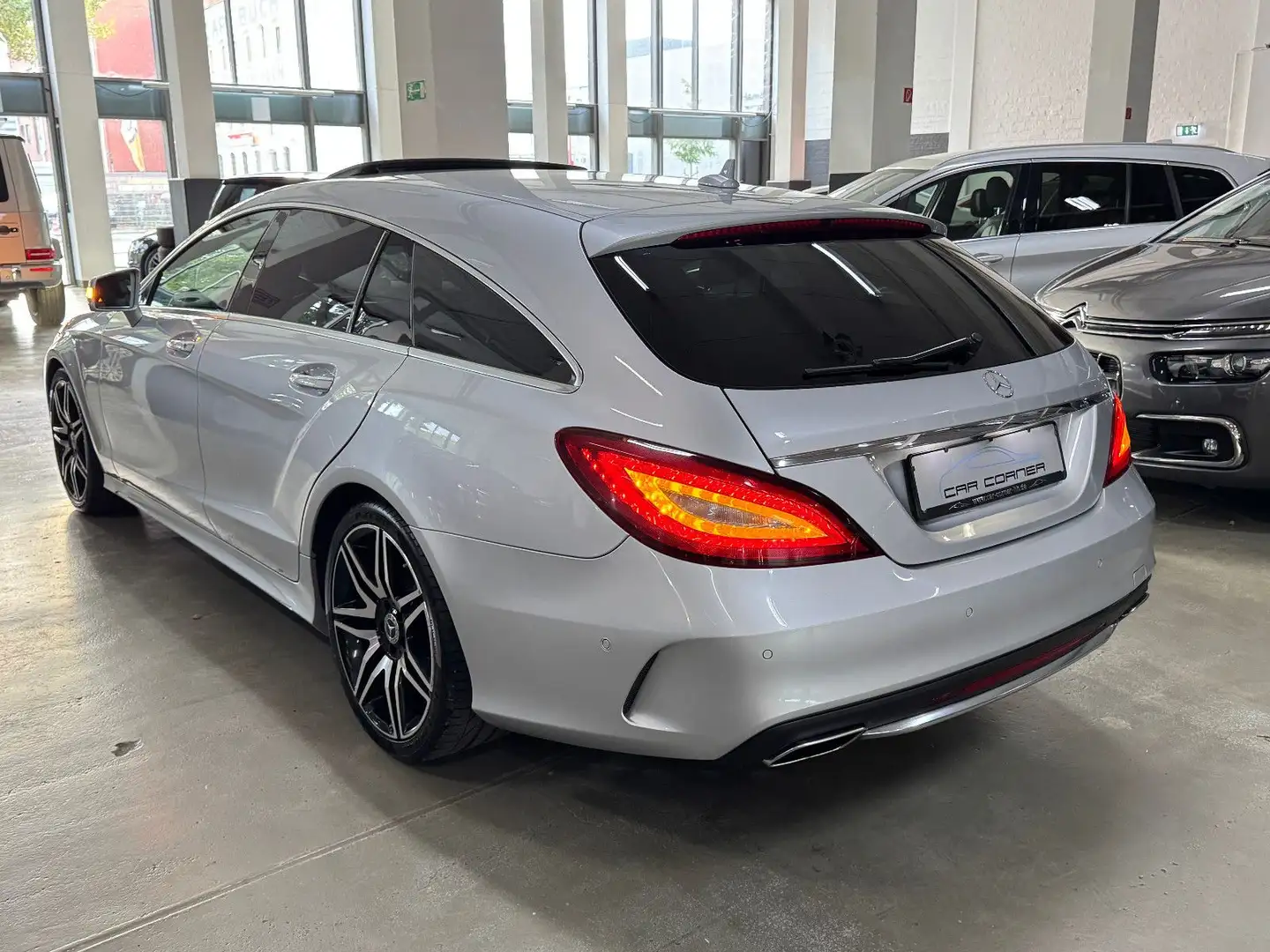 Mercedes-Benz CLS 400 4MATIC AMG LINE PLUS MB GARANTIE VOLL Silber - 2