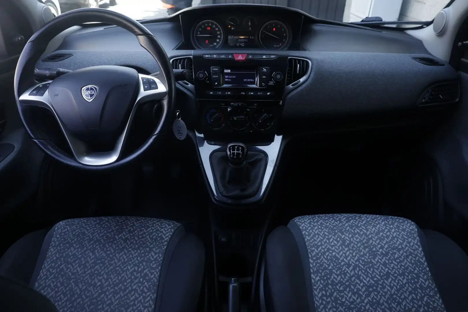 Lancia Ypsilon Lancia Ypsilon 1.2 69 CV 5 porte Platinum Unicopr Nero - 2