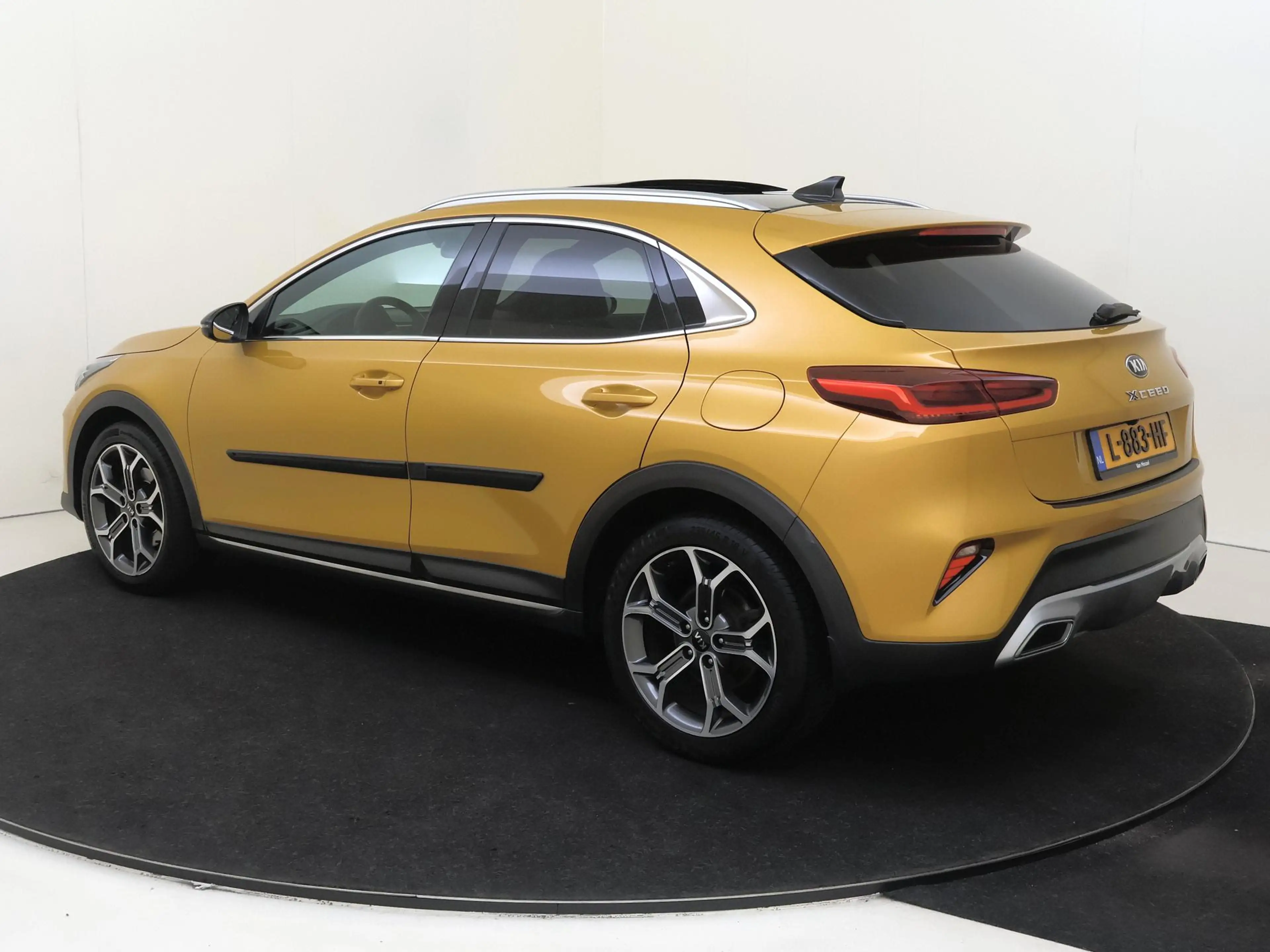 Kia XCeed 1.5 T-GDI 160pk DynamicPlusLine | Panoramadak | St — photo 4