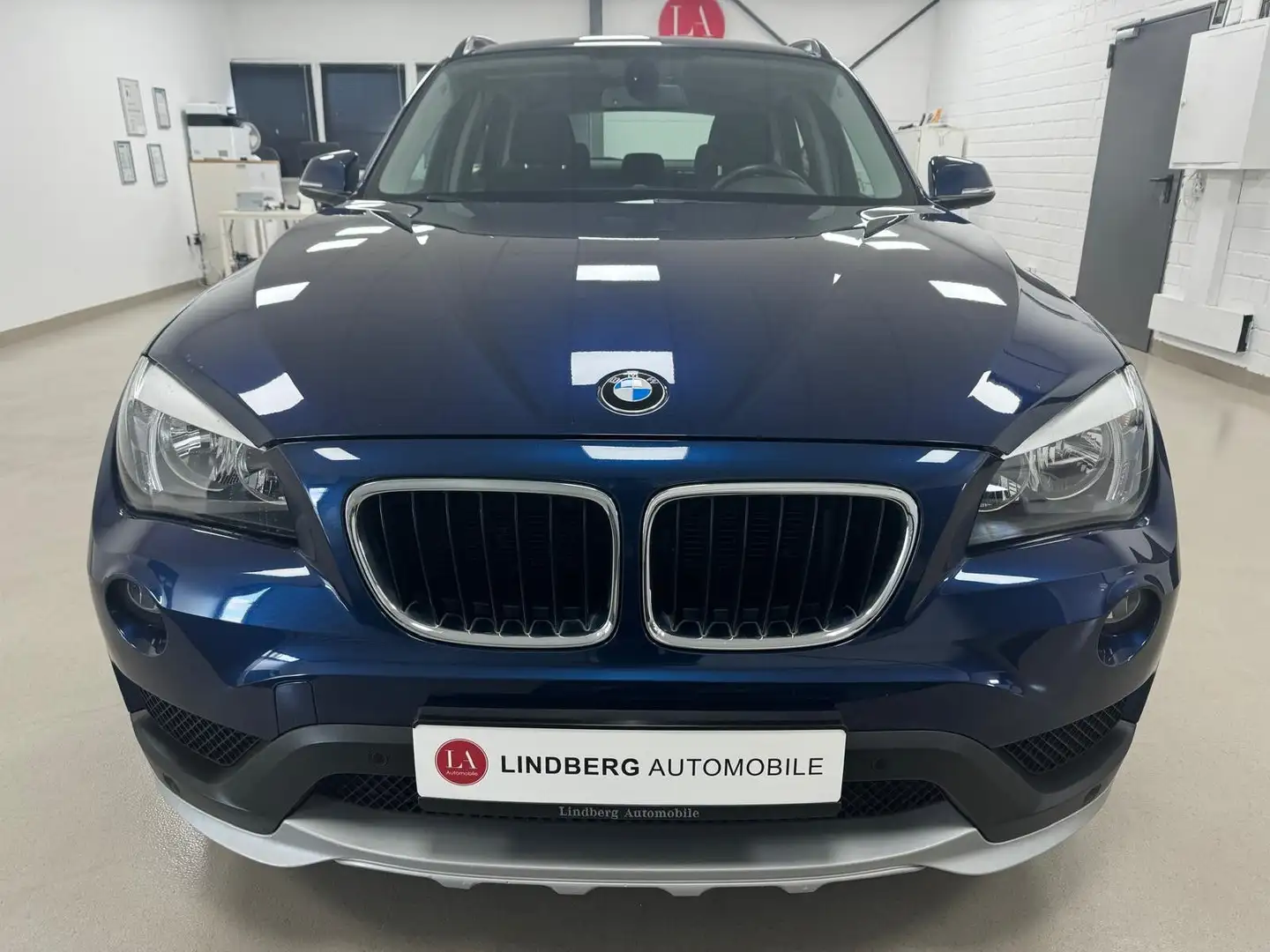 BMW X1 18 d xDrive*PDC*PANO*KLIMA*STZHZ*ISOFIX*LMF* Blau - 2