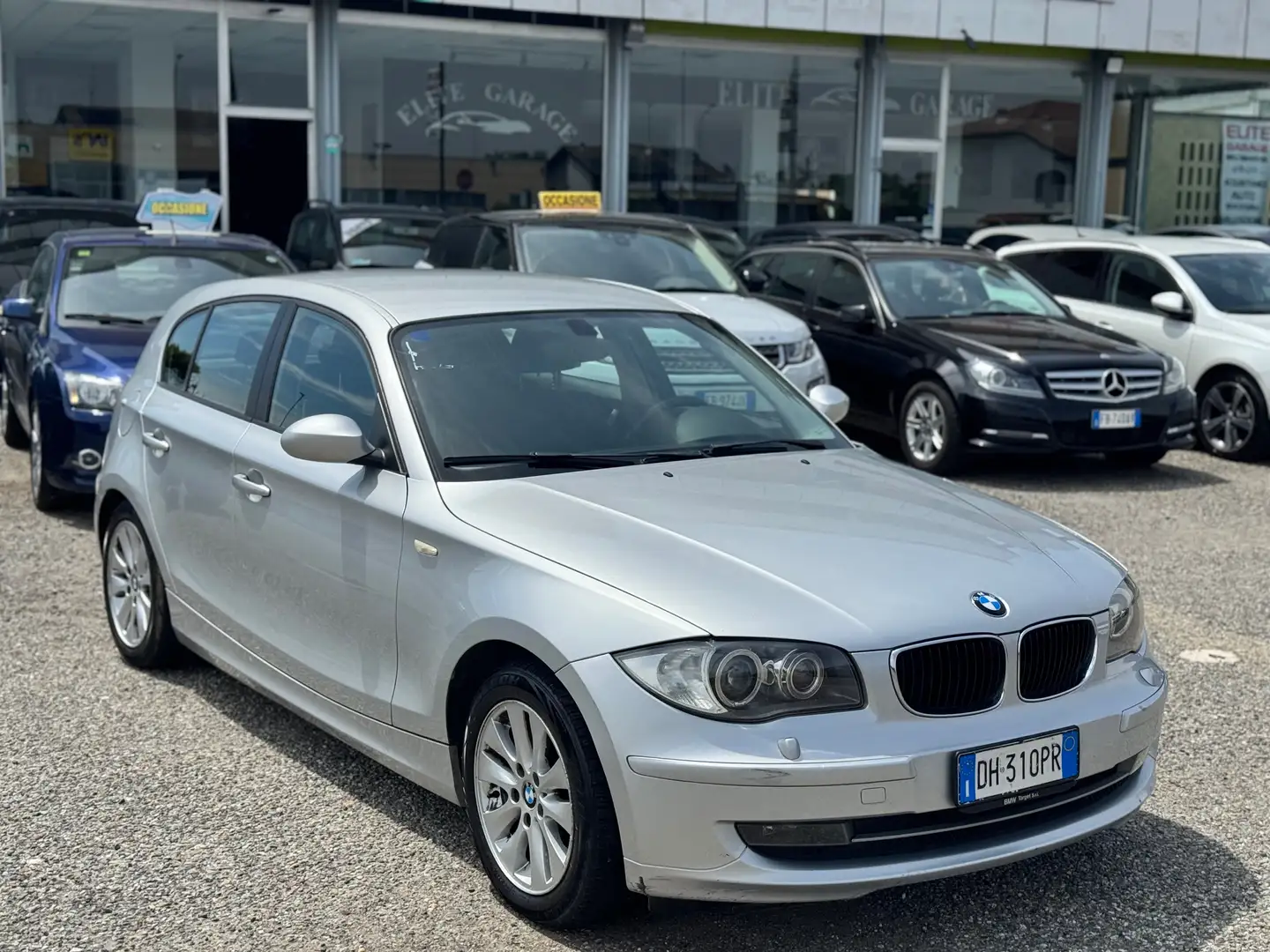 BMW 118 118d 5p 2.0 Attiva 143cv DPF Argento - 1