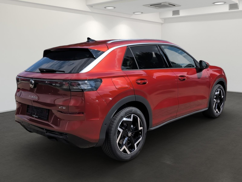 Volkswagen T-Roc R-Line 1.5 l eTSI OPF 110 kW (150 PS) 7-Ga — photo 5