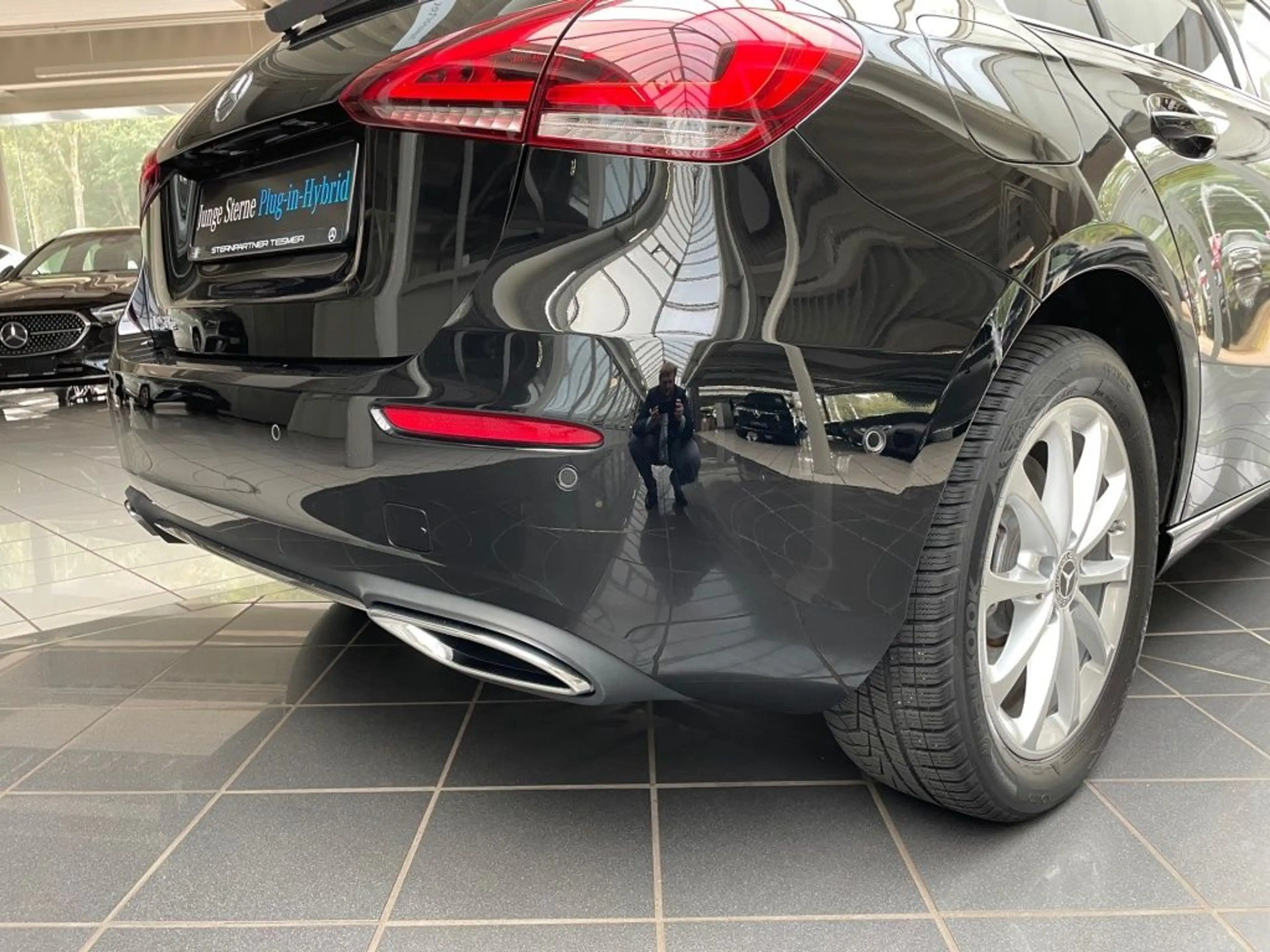 Mercedes-Benz A 250 e Carbon+MBUX+Progressive+Ambiente+CarPlay — photo 12