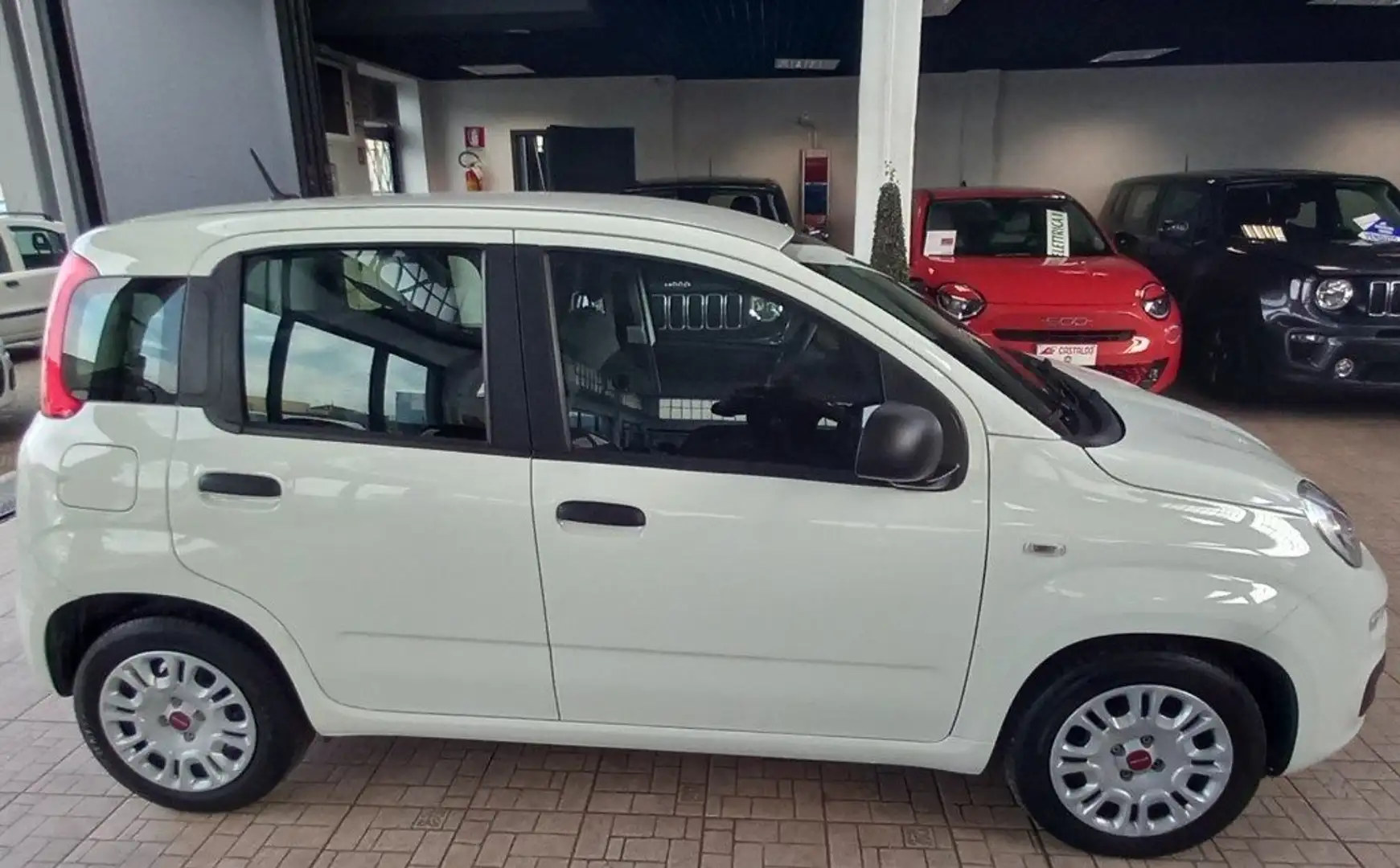 Fiat Panda 1.0 FireFly S&S Hybrid Blanc - 2