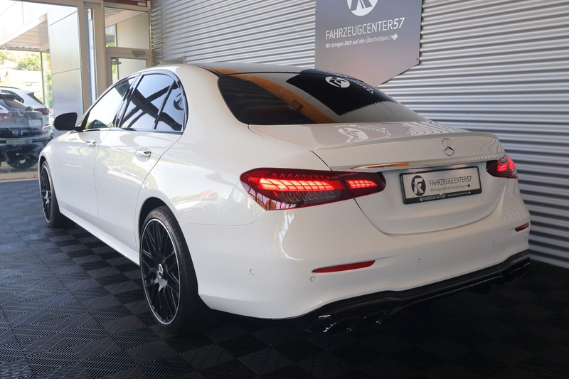 Mercedes-Benz E 450 4MATIC/E63 AMG UMBAU/BURMESTER/360°/PANO — photo 10