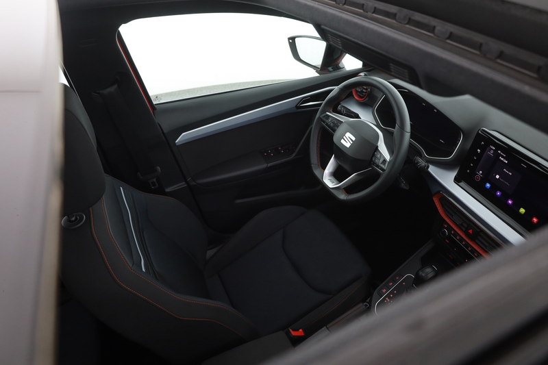 SEAT Ibiza 1.0 TSI DSG FR LED Navi Panorama ACC DAB — photo 27