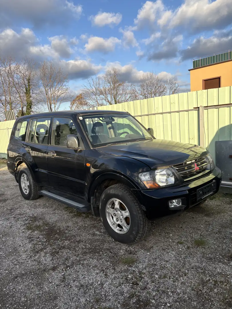 Mitsubishi Pajero Wagon GLX 3,2 DI-D TD - 1