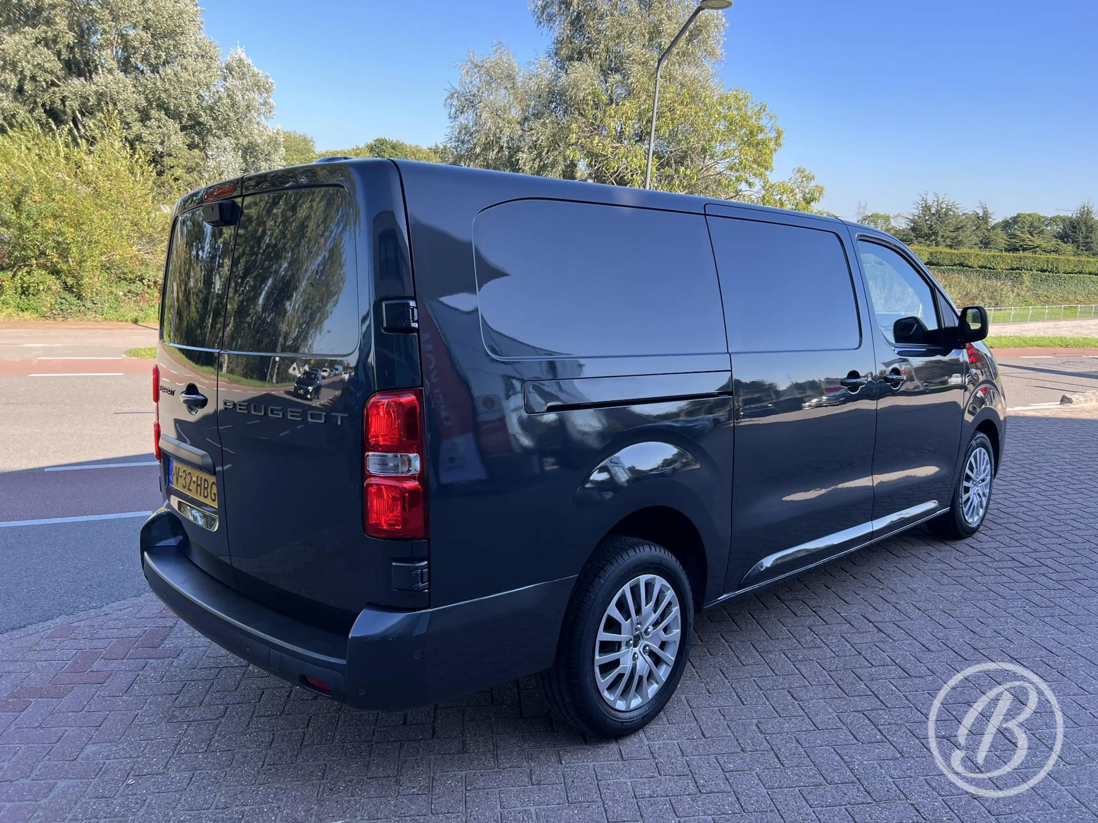 Peugeot Expert 2.0 BlueHDi 145 S&S L3 EAT-8 Automaat — photo 4