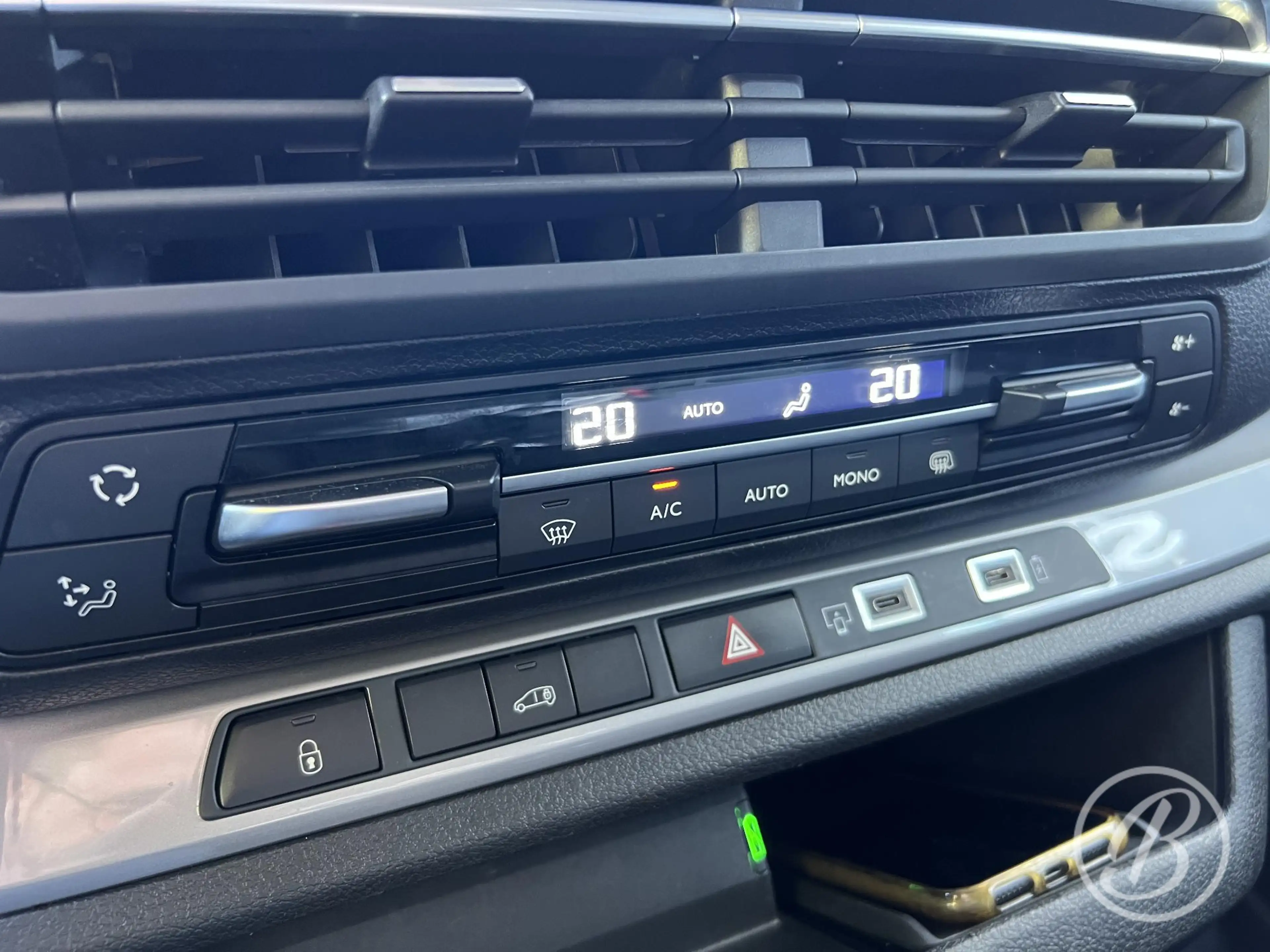Peugeot Expert 2.0 BlueHDi 145 S&S L3 EAT-8 Automaat — photo 20