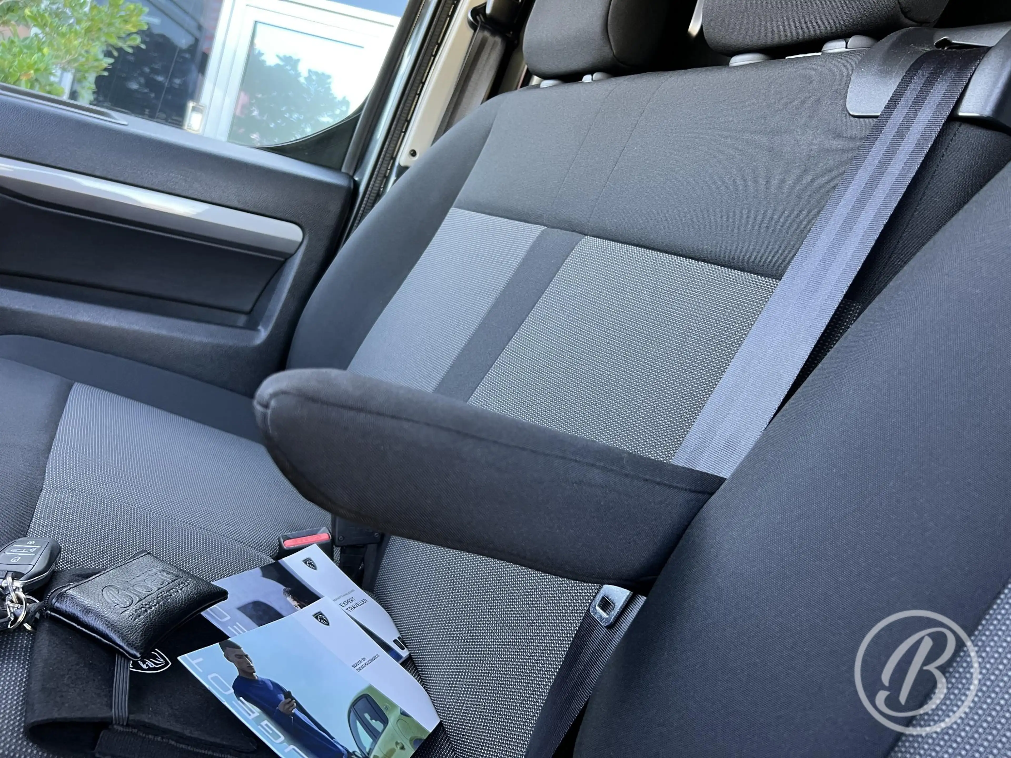 Peugeot Expert 2.0 BlueHDi 145 S&S L3 EAT-8 Automaat — photo 11