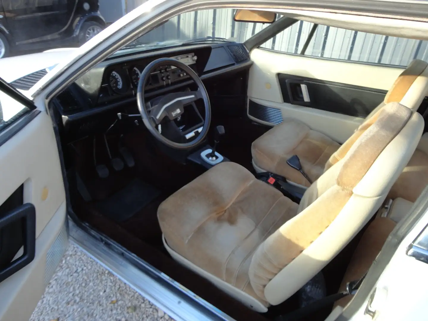 Lancia Gamma COUPÉ 2500 Blanc - 2