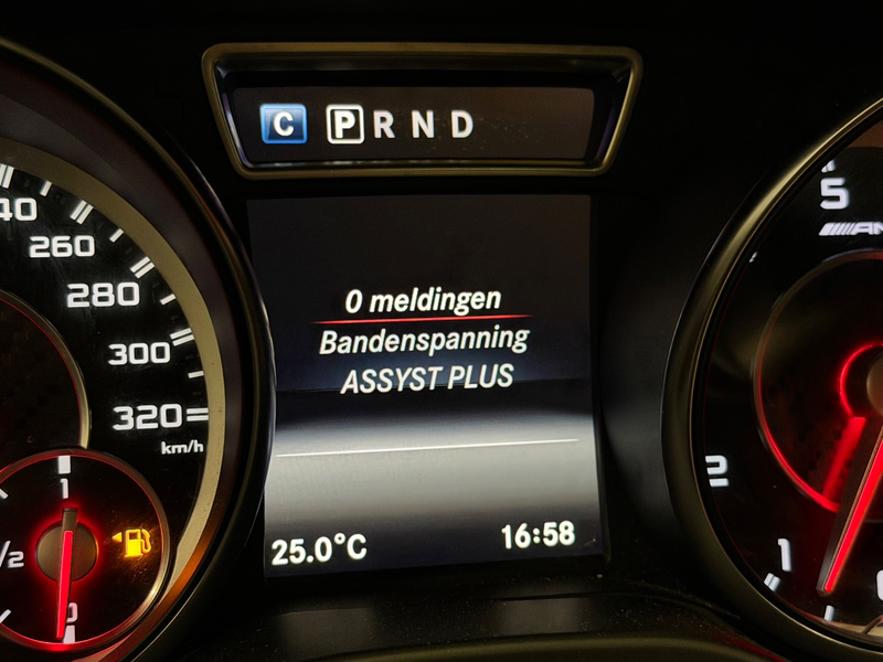 Mercedes-Benz CLA 45 AMG 4MATIC 381-PK/LED/NAVI/PANO/H-K/RECARO/FACELIFT/SF — photo 48