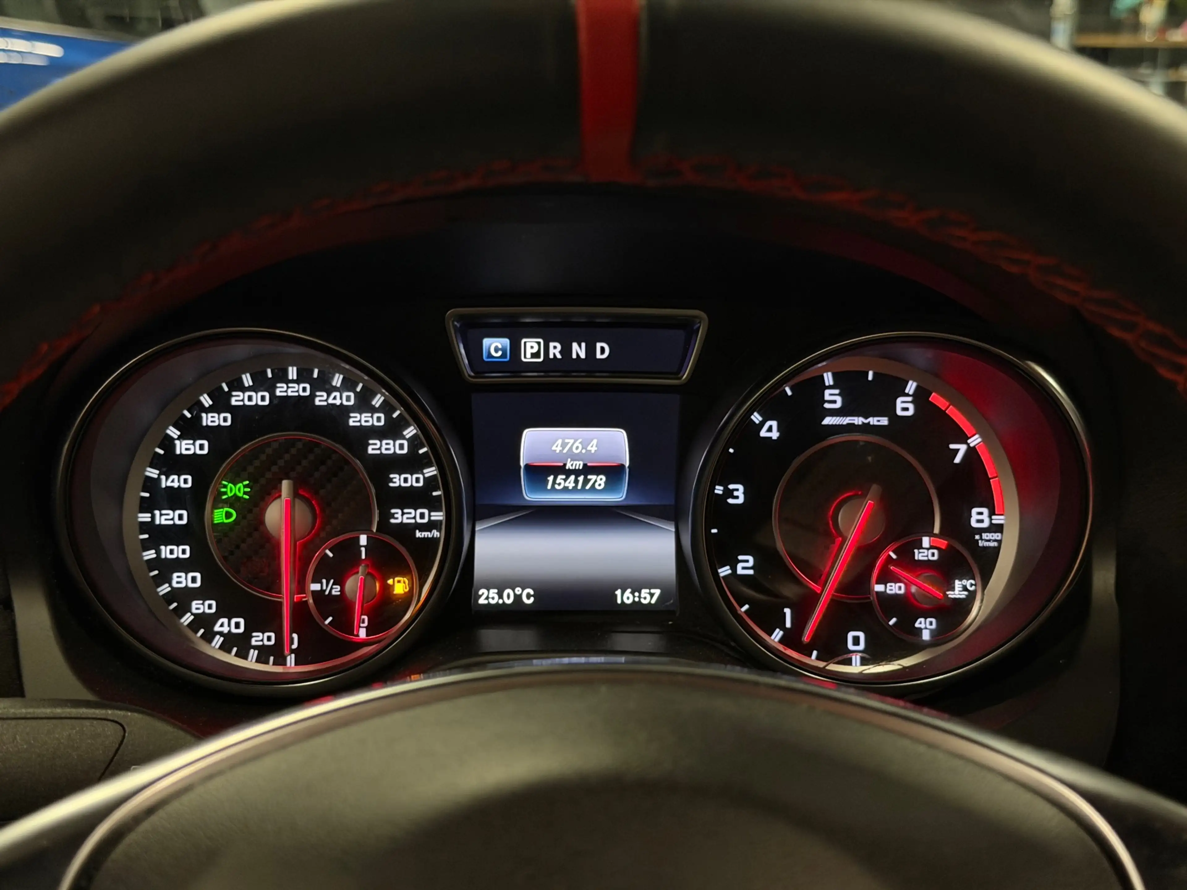 Mercedes-Benz CLA 45 AMG 4MATIC 381-PK/LED/NAVI/PANO/H-K/RECARO/FACELIFT/SF — photo 11