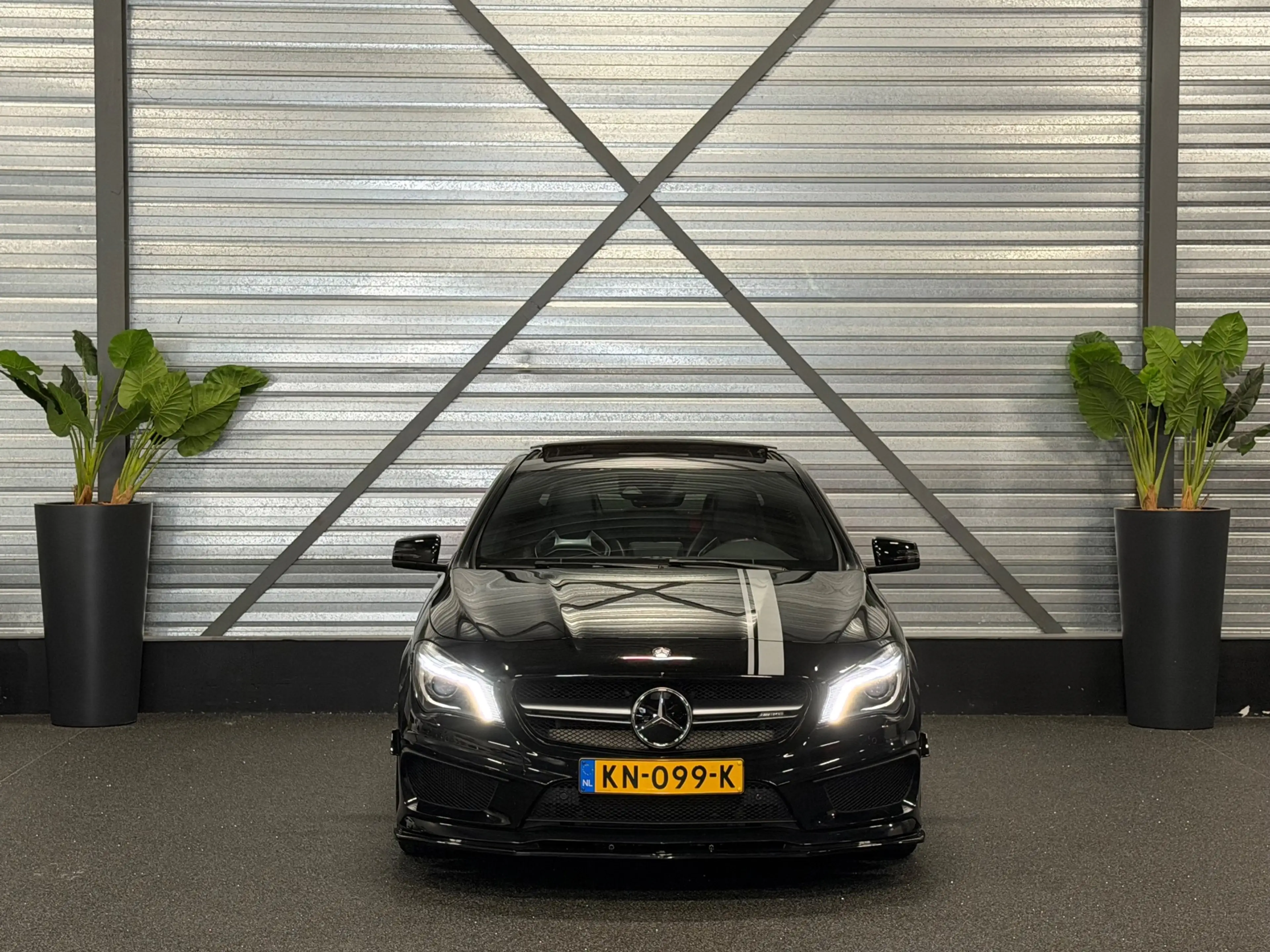 Mercedes-Benz CLA 45 AMG 4MATIC 381-PK/LED/NAVI/PANO/H-K/RECARO/FACELIFT/SF — photo 6