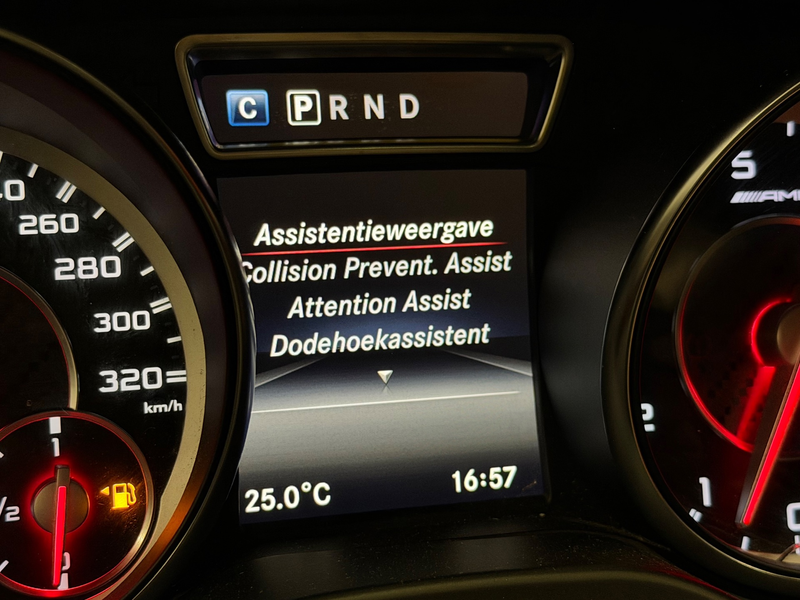 Mercedes-Benz CLA 45 AMG 4MATIC 381-PK/LED/NAVI/PANO/H-K/RECARO/FACELIFT/SF — photo 47