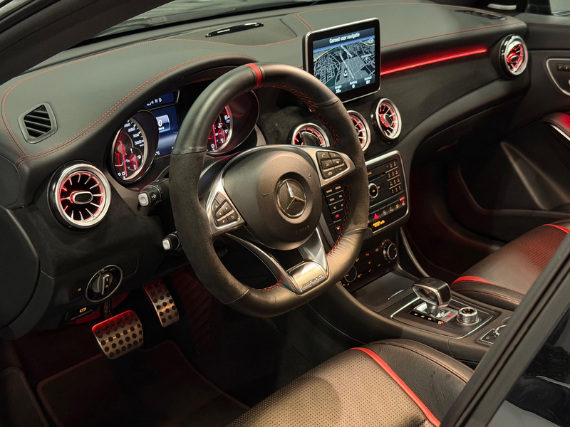 Mercedes-Benz CLA 45 AMG 4MATIC 381-PK/LED/NAVI/PANO/H-K/RECARO/FACELIFT/SF — photo 2