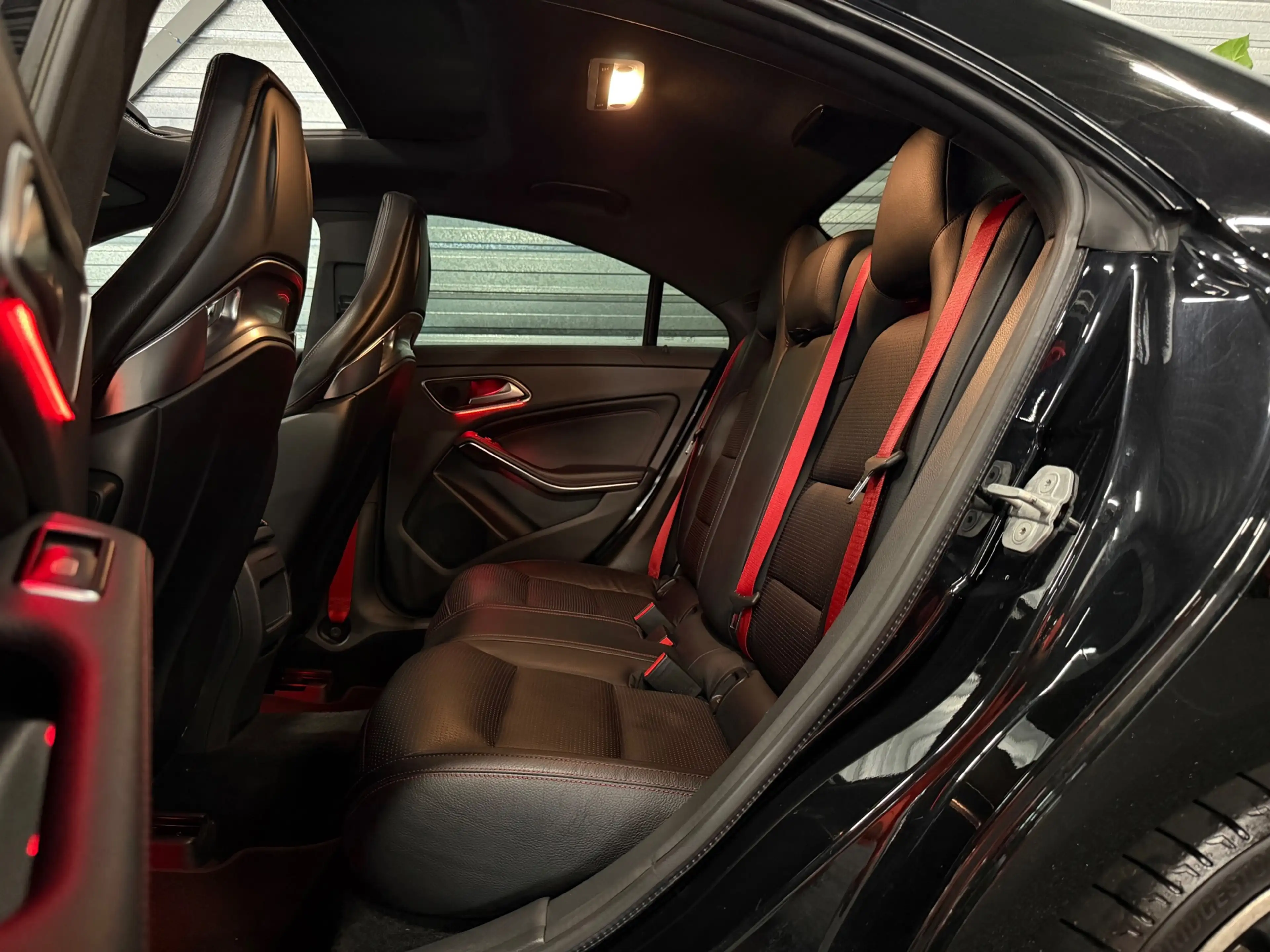 Mercedes-Benz CLA 45 AMG 4MATIC 381-PK/LED/NAVI/PANO/H-K/RECARO/FACELIFT/SF — photo 14