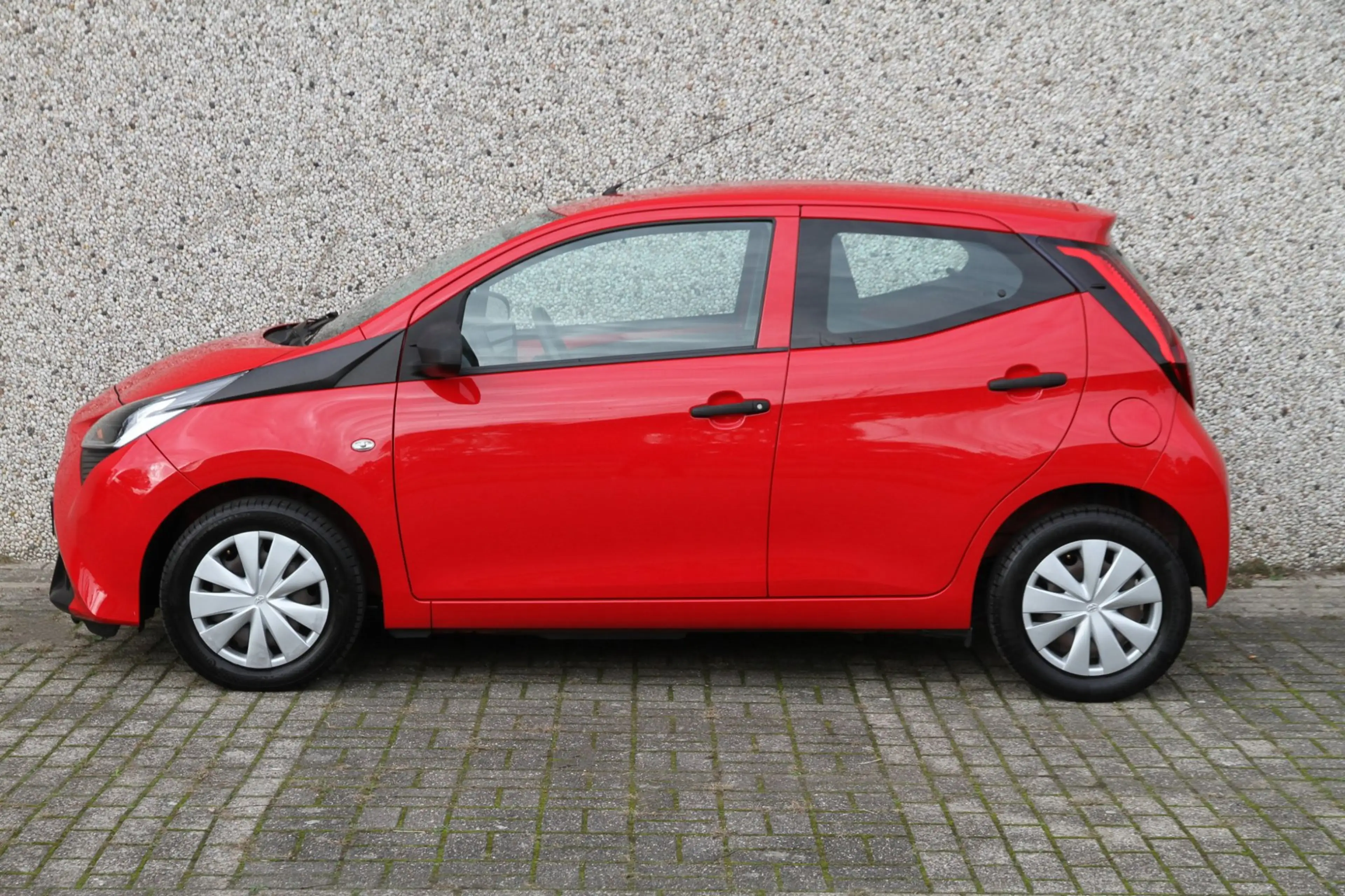 Toyota Aygo 1.0 VVT-i x-fun / Airco / Bluetooth / Elektrische — photo 2