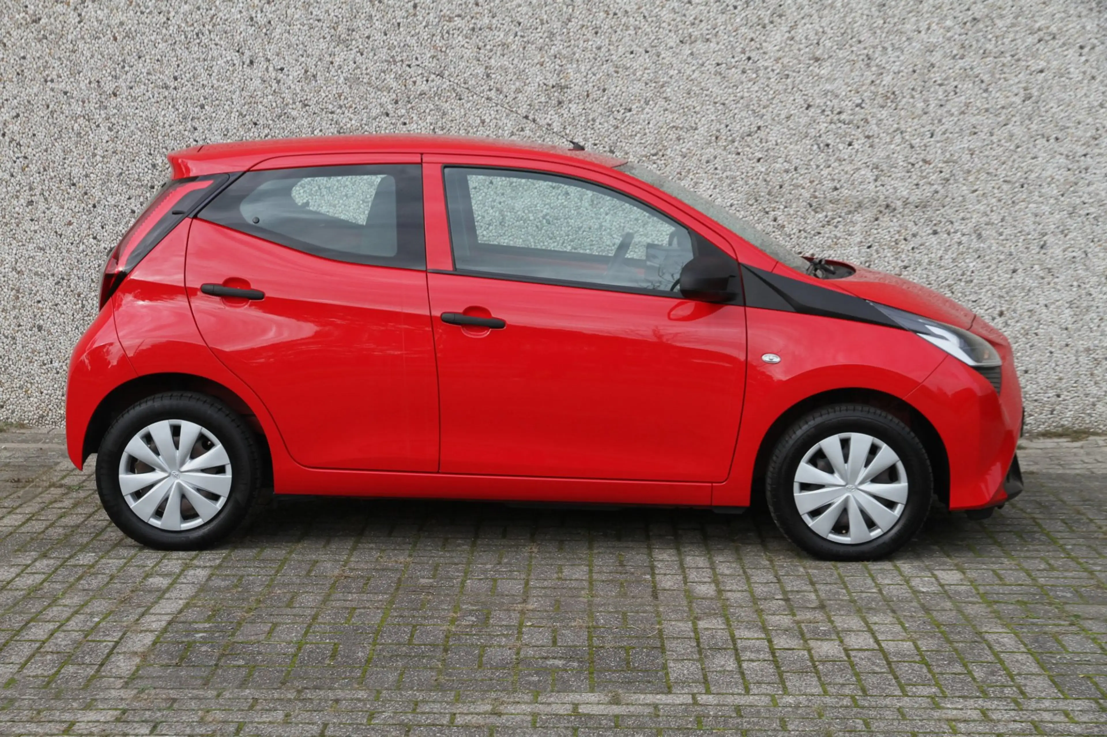 Toyota Aygo 1.0 VVT-i x-fun / Airco / Bluetooth / Elektrische — photo 6