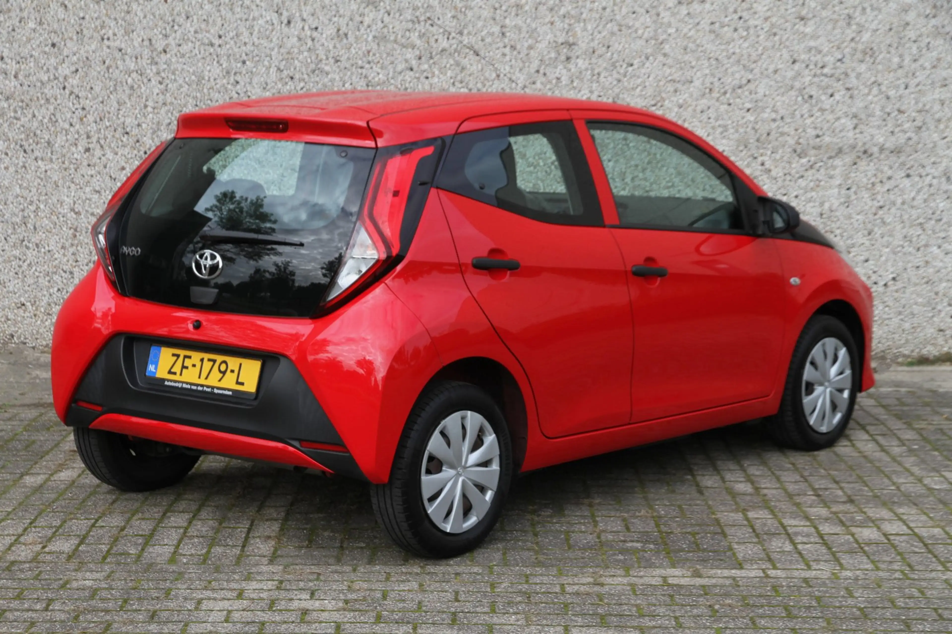Toyota Aygo 1.0 VVT-i x-fun / Airco / Bluetooth / Elektrische — photo 3