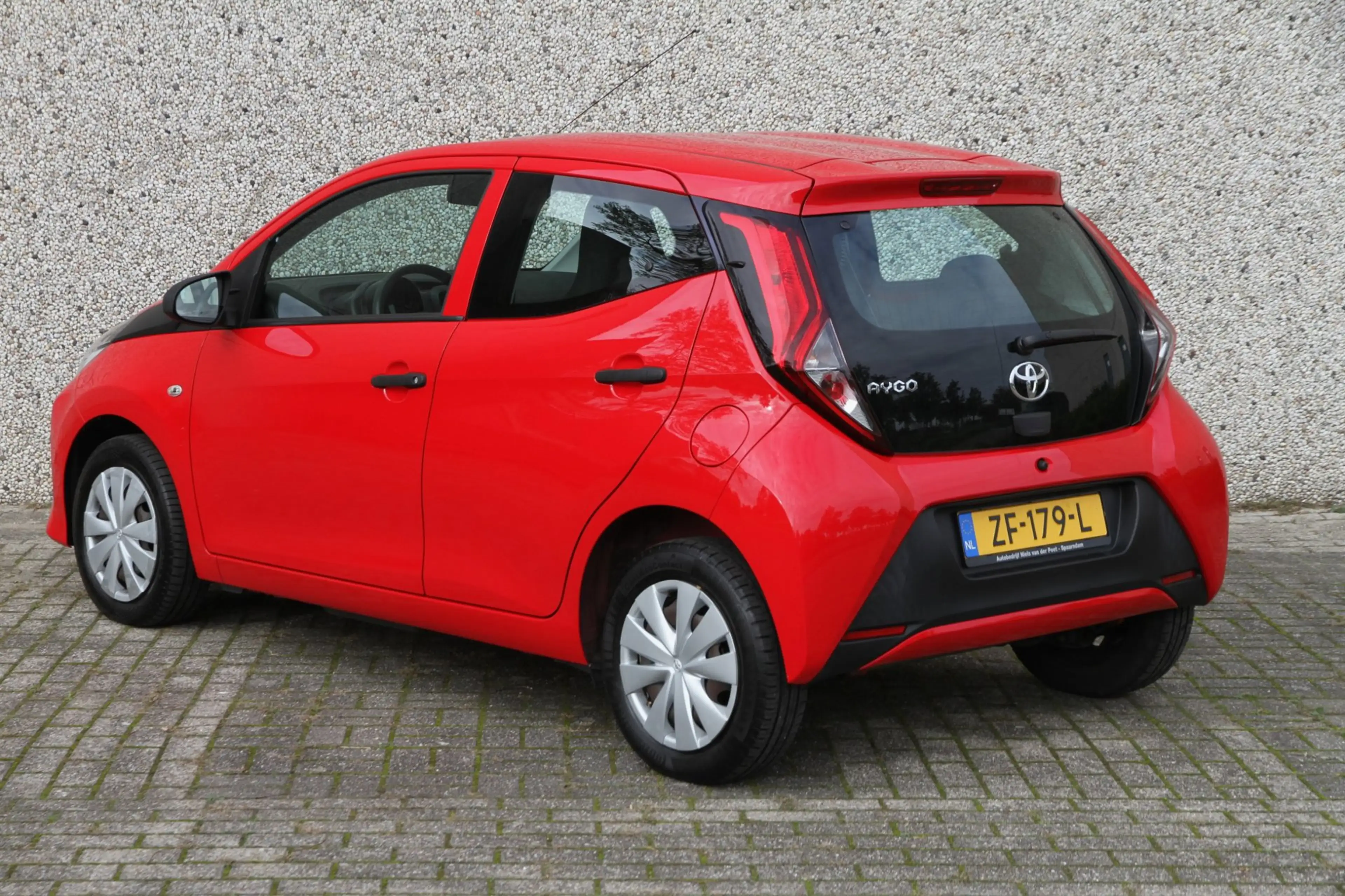 Toyota Aygo 1.0 VVT-i x-fun / Airco / Bluetooth / Elektrische — photo 7
