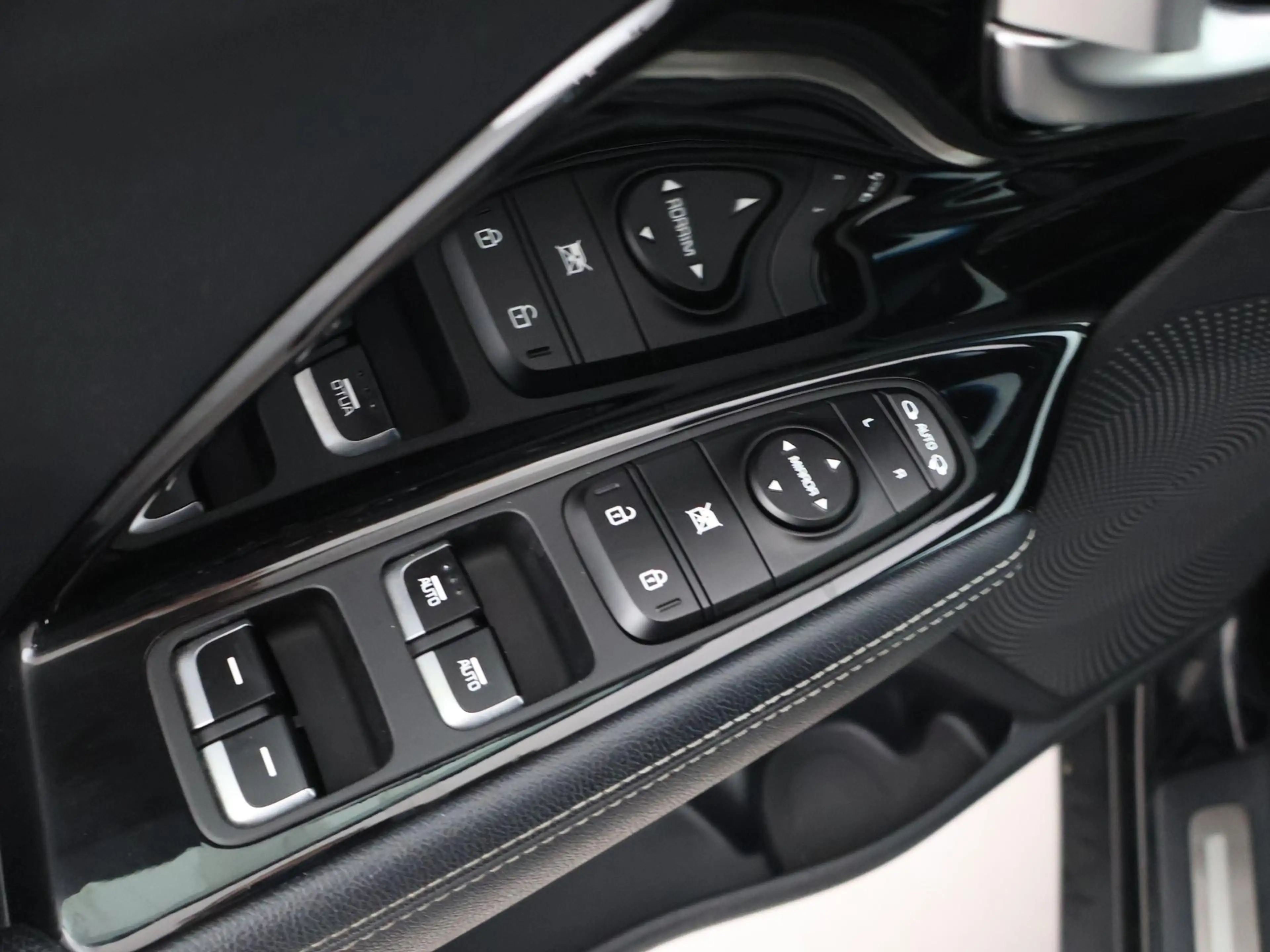 Kia Niro 1.6 GDi HYBRID EXECUTIVELINE + STOELVENTILATIE | S — photo 36