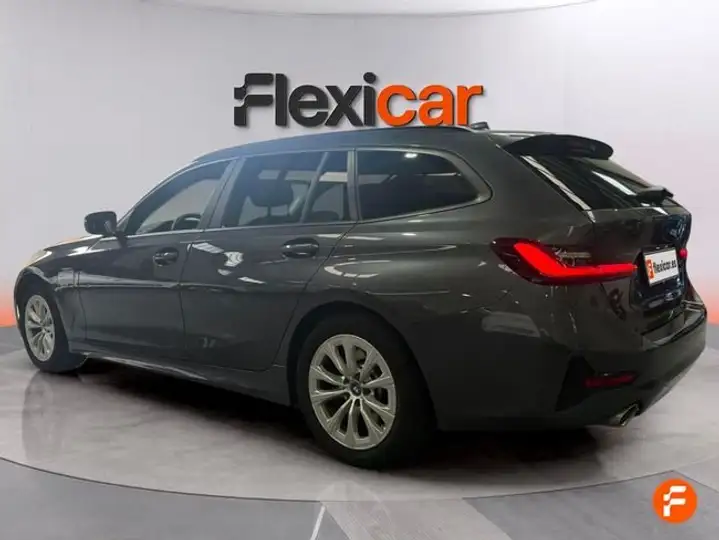 BMW Serie 3 330e xDrive Touring (2021) 2022, foto 4
