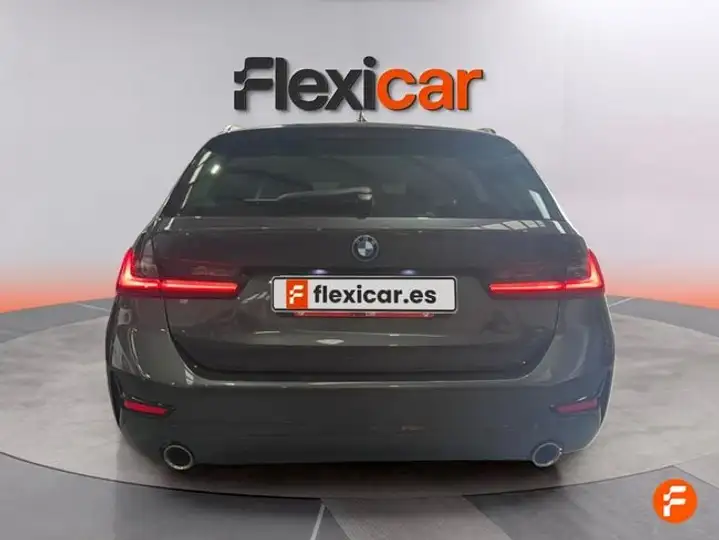 BMW Serie 3 330e xDrive Touring (2021) 2022, foto 5